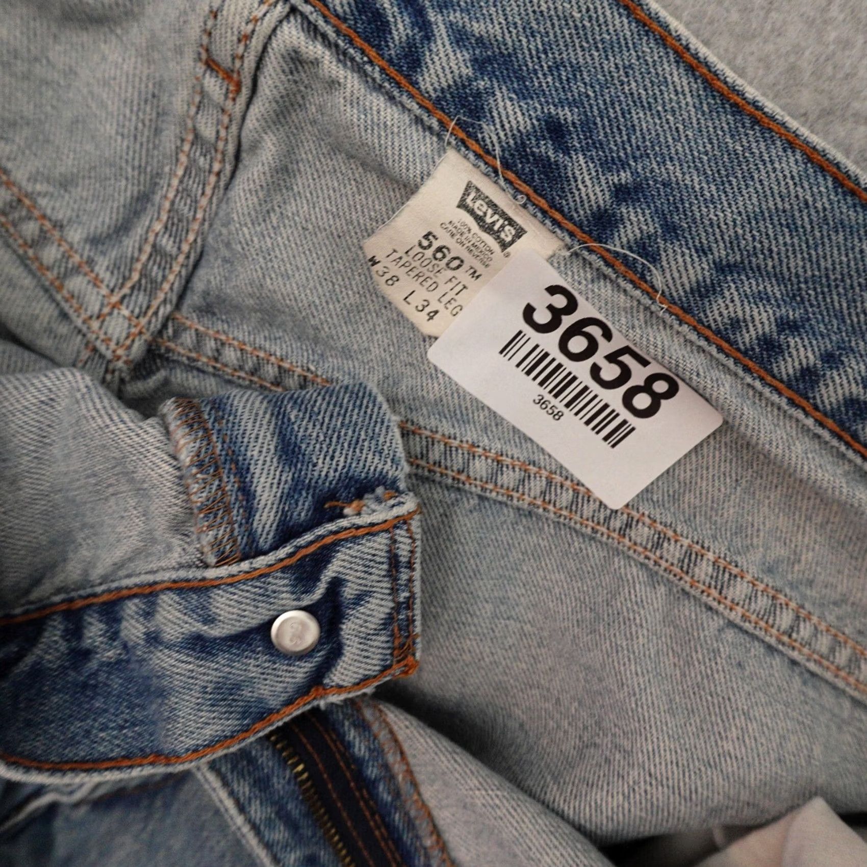 Levi's VINTAGE Levis 560 Jeans Mens 38 Blue Loose Fit Tapered Leg Denim Size US 38 / EU 54 - 4 Thumbnail