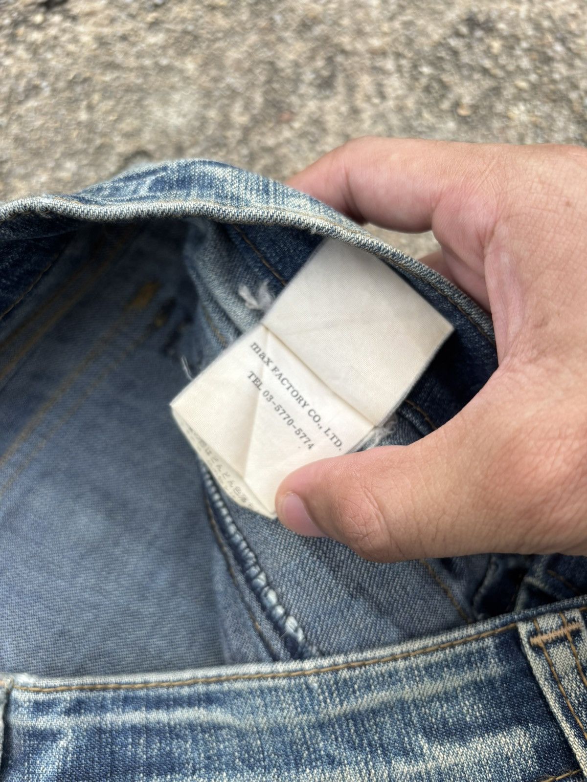If Six Was Nine × Japanese Brand × Le Grande Bleu (L.G.B.) Juriano Jurrie Mud Wash Bootcut Flared Jeans Size US 30 / EU 46 - 12 Thumbnail
