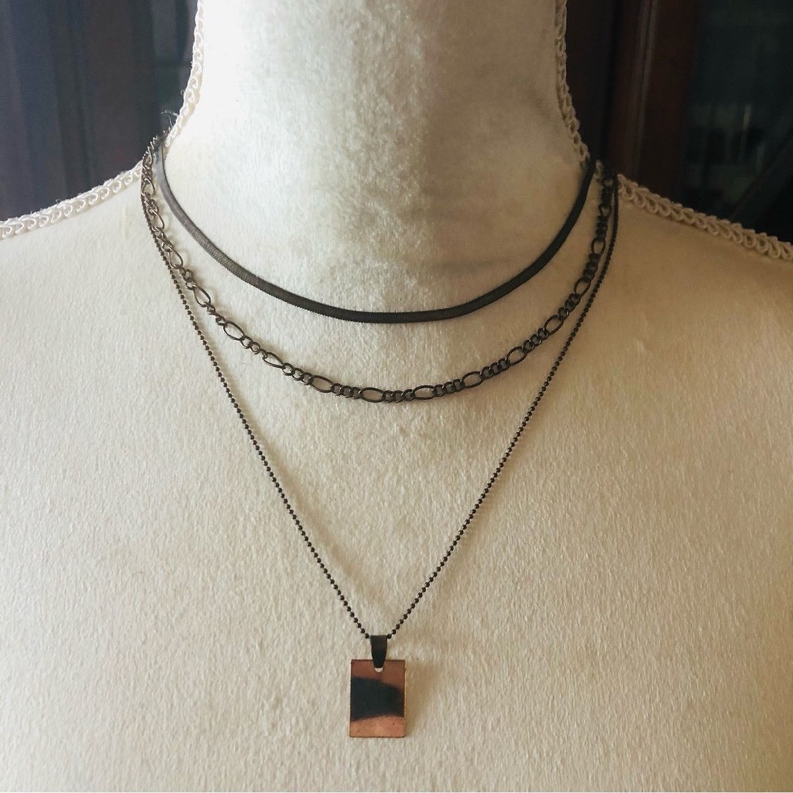 Vintage Vintage triple strand brass chain necklace Size ONE SIZE - 2 Thumbnail