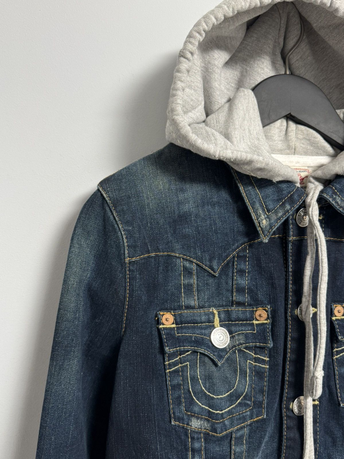True Religion True Religion Distressed Denim Hooded Jacket size Women’s L Size L / US 10 / IT 46 - 7 Thumbnail