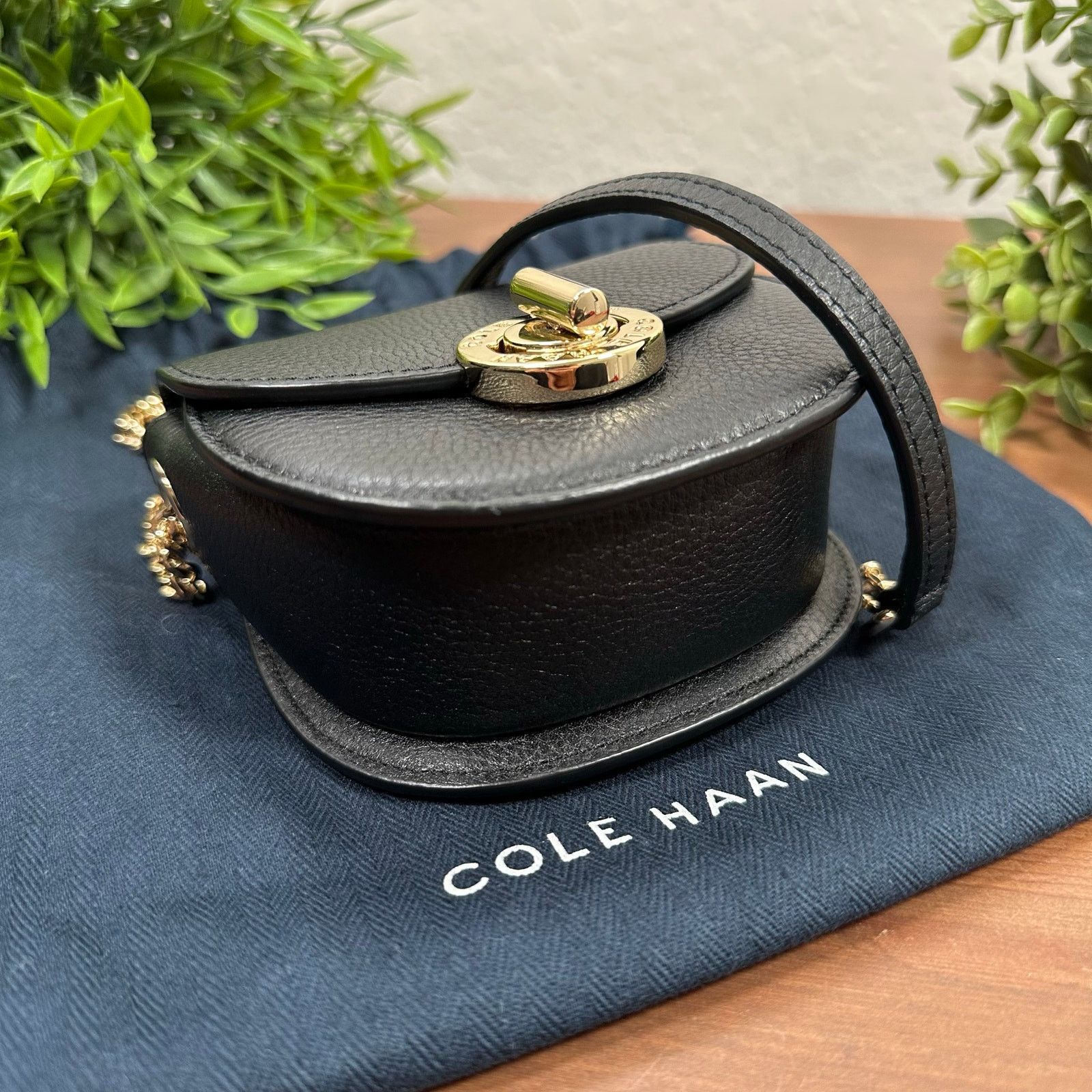 Cole Haan Cole Haan Mini Turnlock Black Pebbled Leather Crossbody Bag Size ONE SIZE - 2 Thumbnail