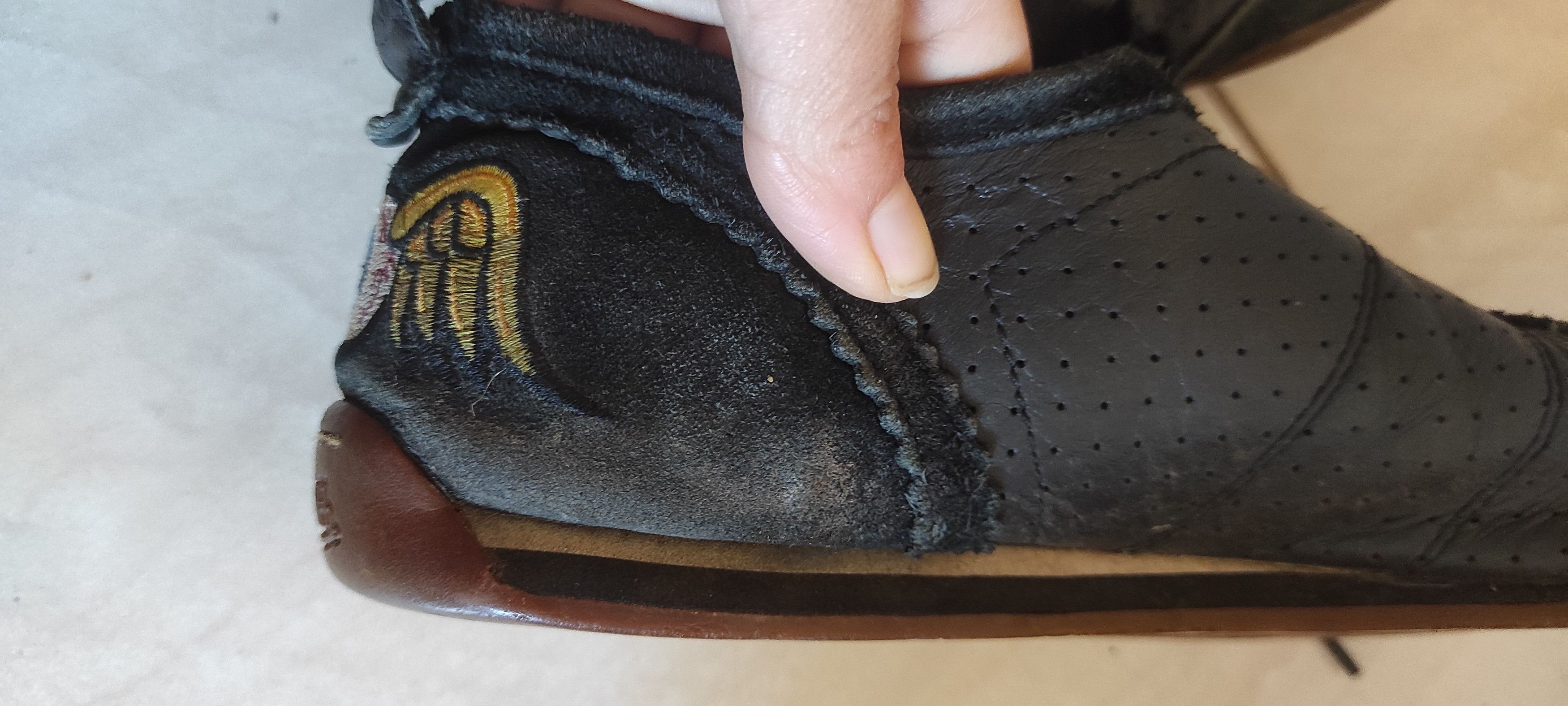Vintage × Von Dutch Von Dutch Leather Sneakers Suede Flying Emboidered Eyeball Size US 8 / EU 41 - 14 Thumbnail