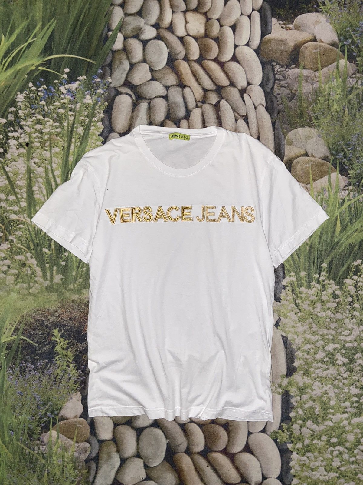 VERSACE JEANS WHITE T SHIRT GOLD LOGO