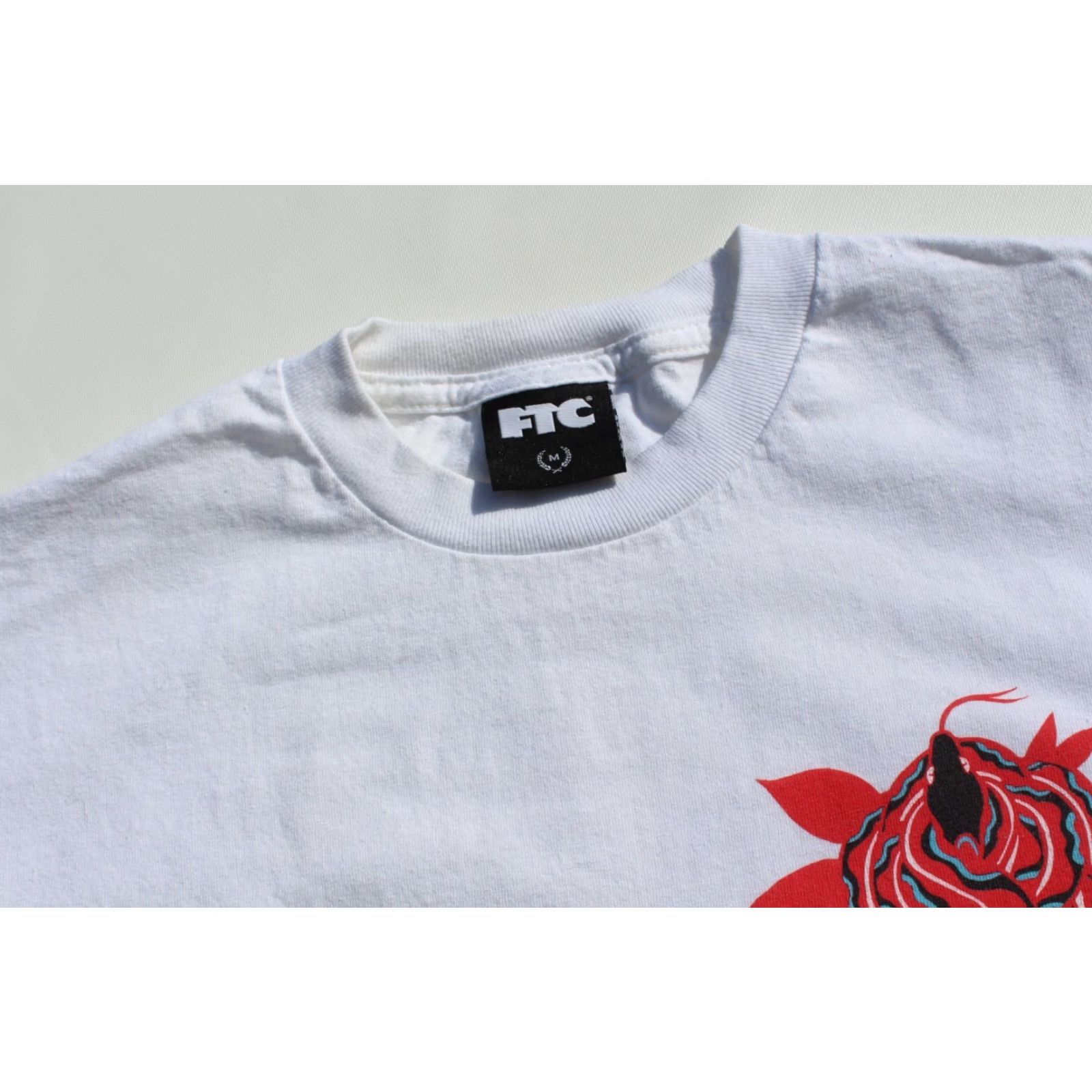 Vintage FTC T Shirt Unisex Adults Medium White Snake 90s FAST SHIPPING Size US M / EU 48-50 / 2 - 3 Thumbnail