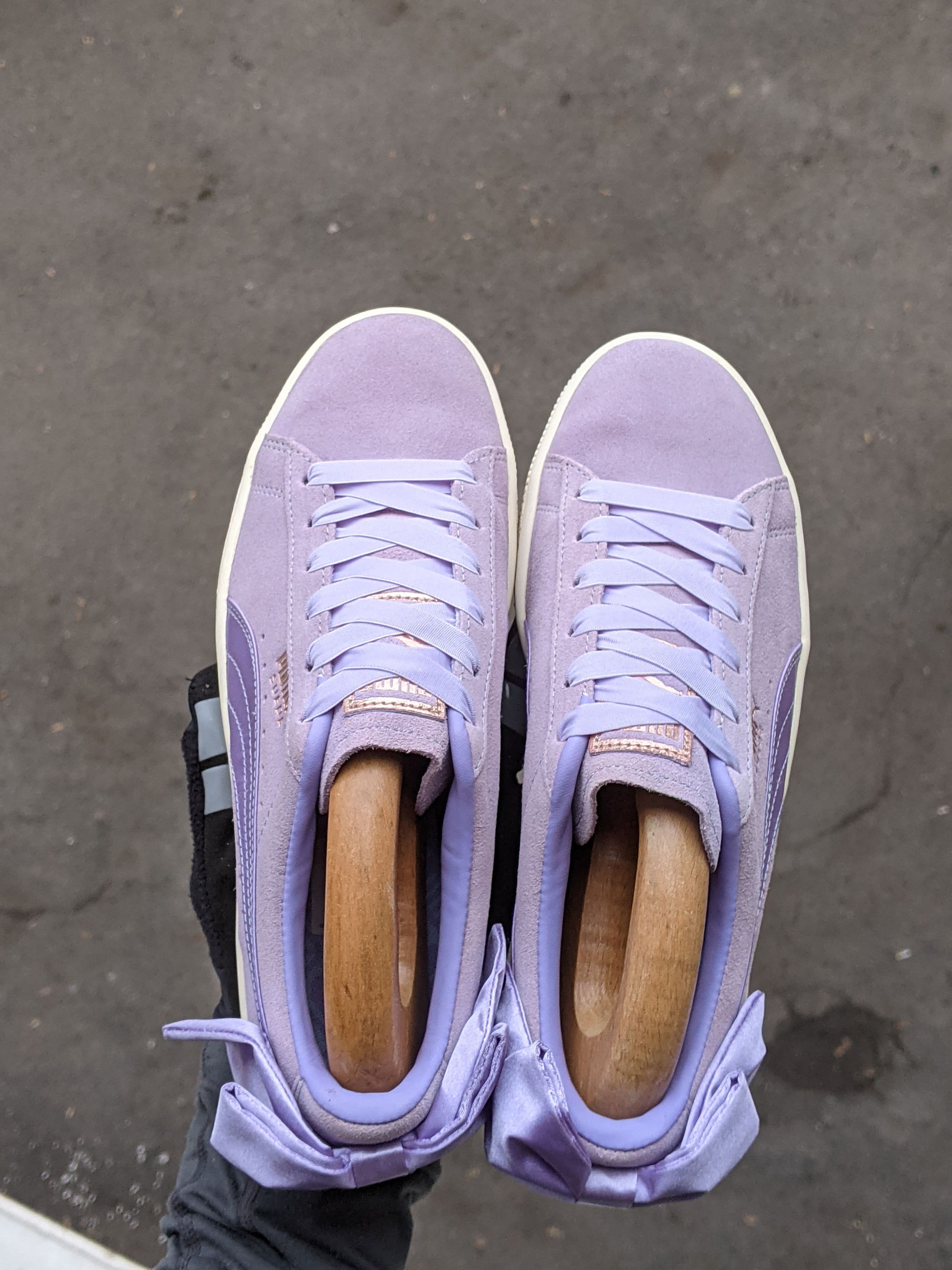 Puma *NEW* Puma Suede Bow Womens Sneaker Clyde Cat MCM Rhuigi Size US 8.5 / IT 38.5 - 8 Thumbnail