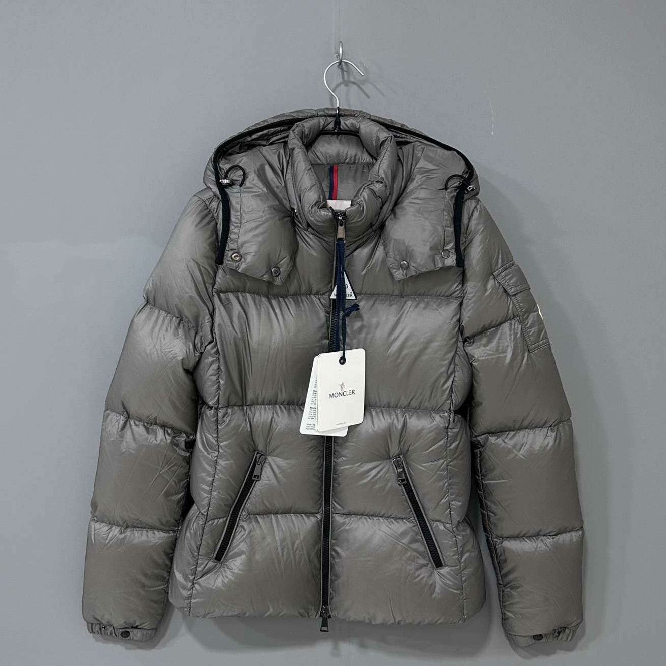 Moncler Moncler Down Gray Heavy Coat l Men Size US L / EU 52-54 / 3 - 1 Thumbnail