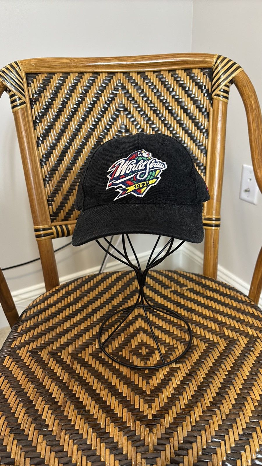 Logo Athletic × MLB × Vintage Vintage Logo Athletic Atlanta Braves World Series Hat Size ONE SIZE - 1 Thumbnail