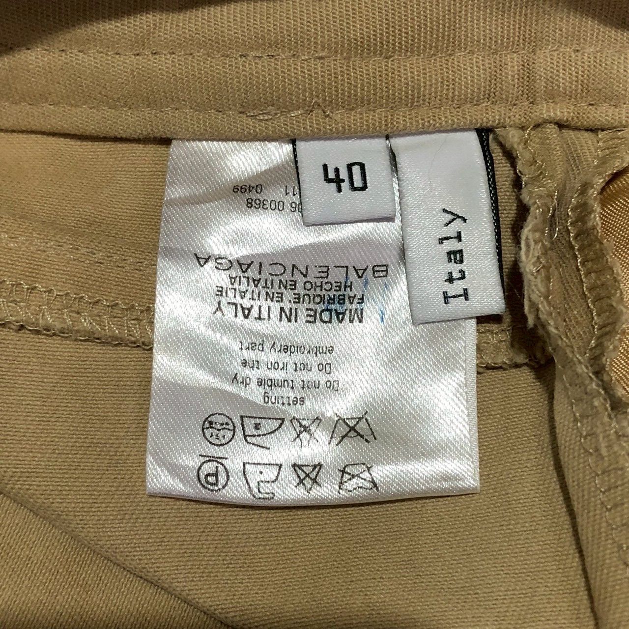 Balenciaga Balenciaga Pantalon Monogram Back Logo Trousers (Waist|34") Size 27" / US 4 / IT 40 - 9 Thumbnail