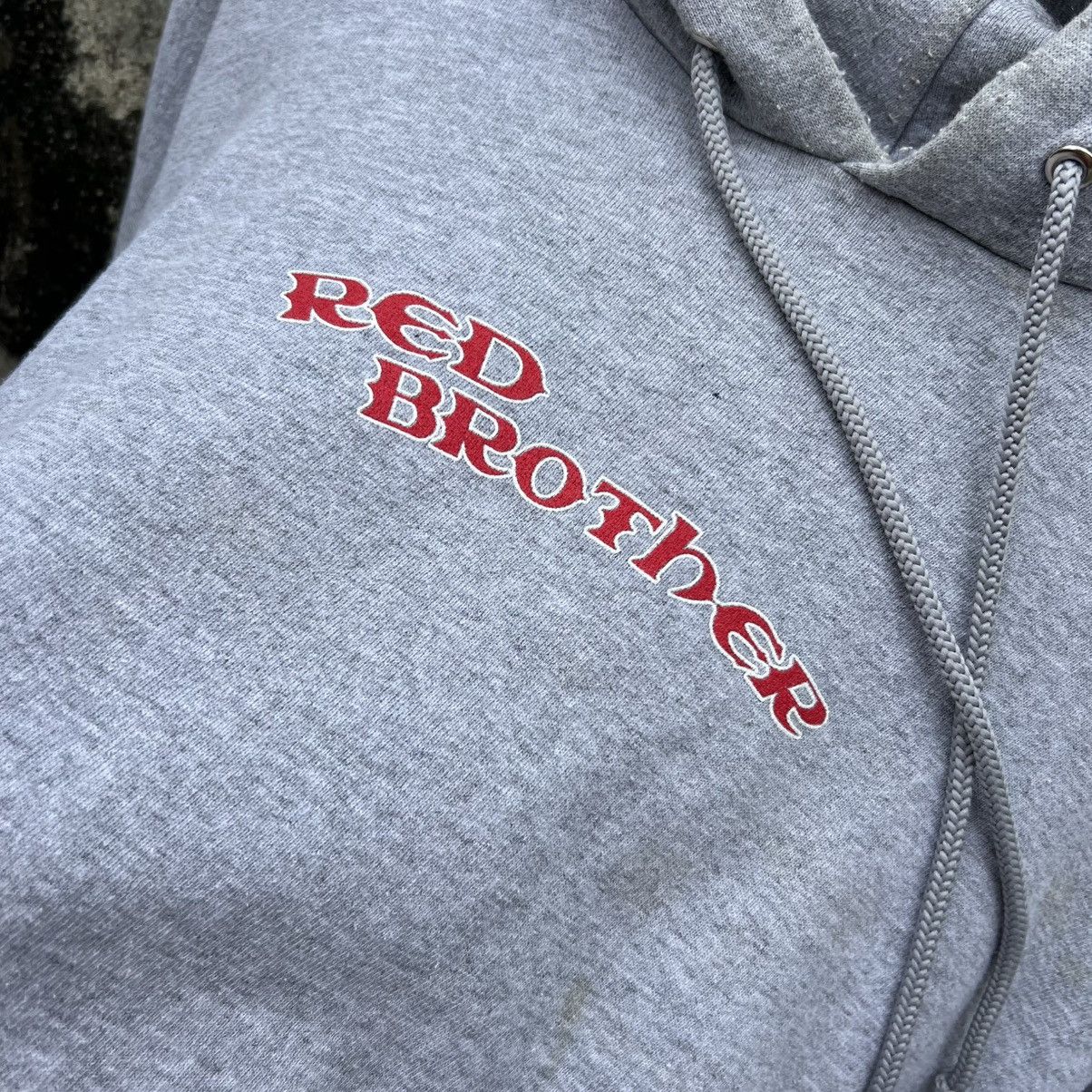 Vintage “VINTAGE” 90s RED BROTHER GRAPHIC TEE Size US XXL / EU 58 / 5 - 9 Thumbnail