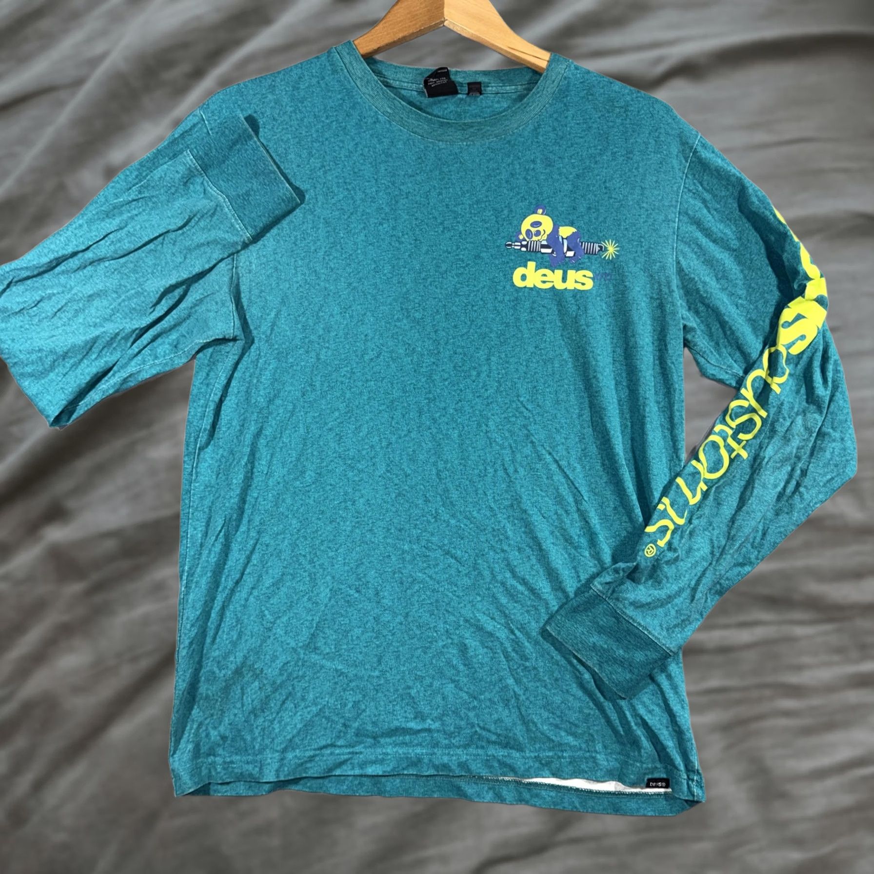 Vintage Deus Shirt Mens Medium Blue Long Sleeve Graphic Tee Panda Crew Neck Logo XS? Size US M / EU 48-50 / 2 - 1 Thumbnail