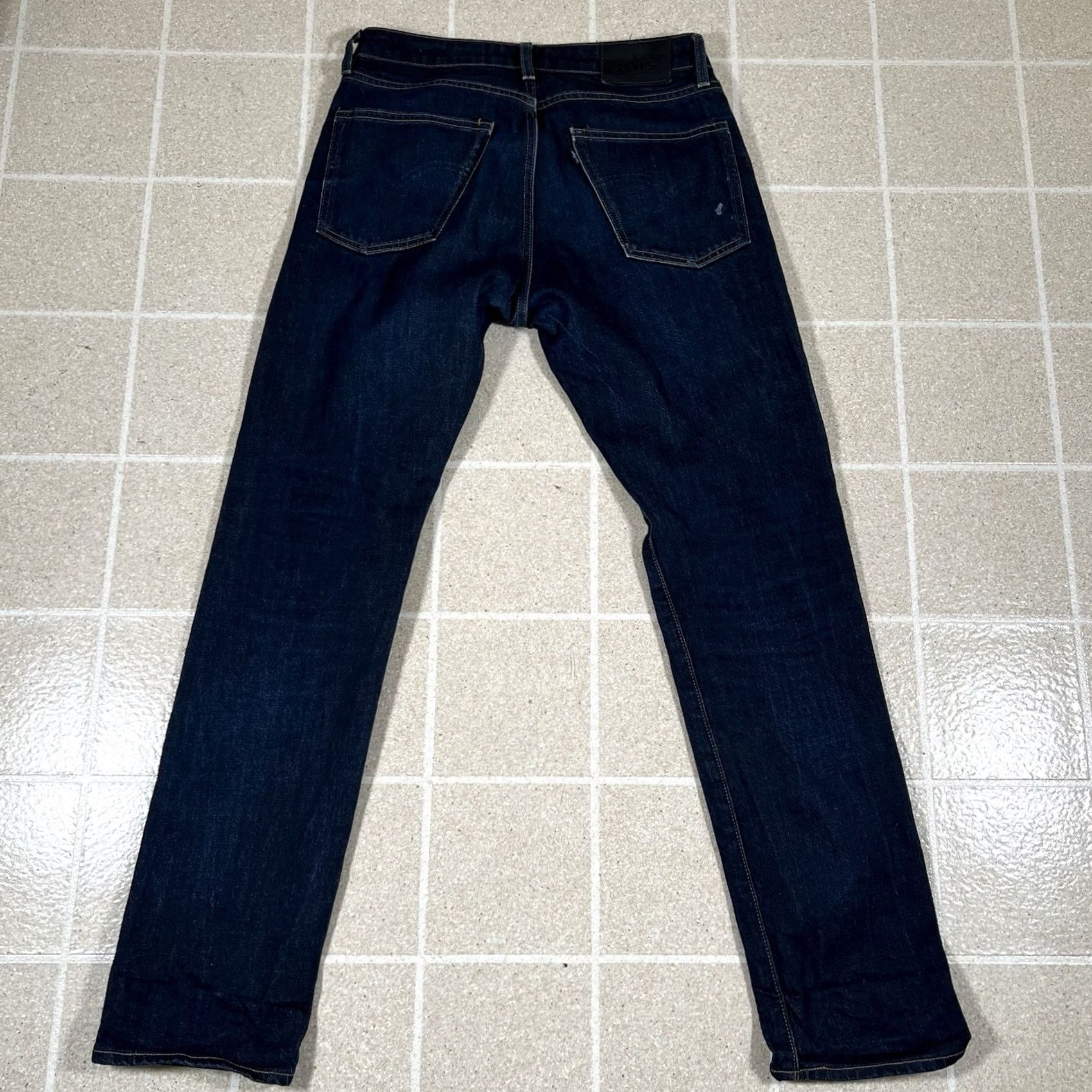 Levi's Levi's Made & Crafted Jeans Slim Dark Wash 30x32 Mens Blue Straight Denim Slimming Size US 30 / EU 46 - 2 Thumbnail