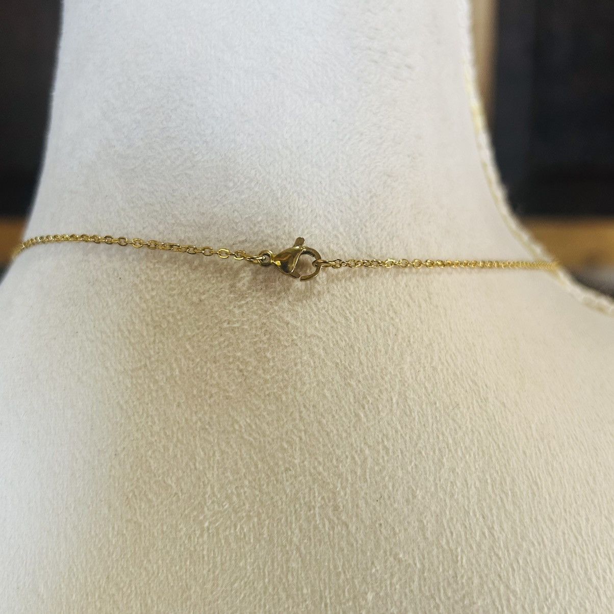 Handmade Handcrafted elegant raindrop glass beaded pendant necklace Size ONE SIZE - 5 Thumbnail