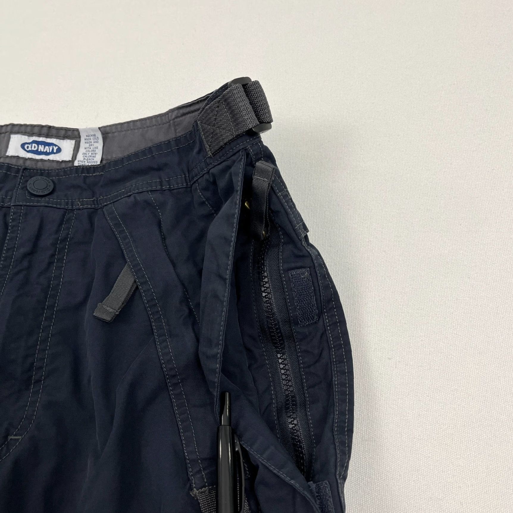Vintage VINTAGE Old Navy Pants Mens 31 x 30 Dark Blue Gray Wide Skater Grunge Utility Cargo Size US 31 - 5 Thumbnail
