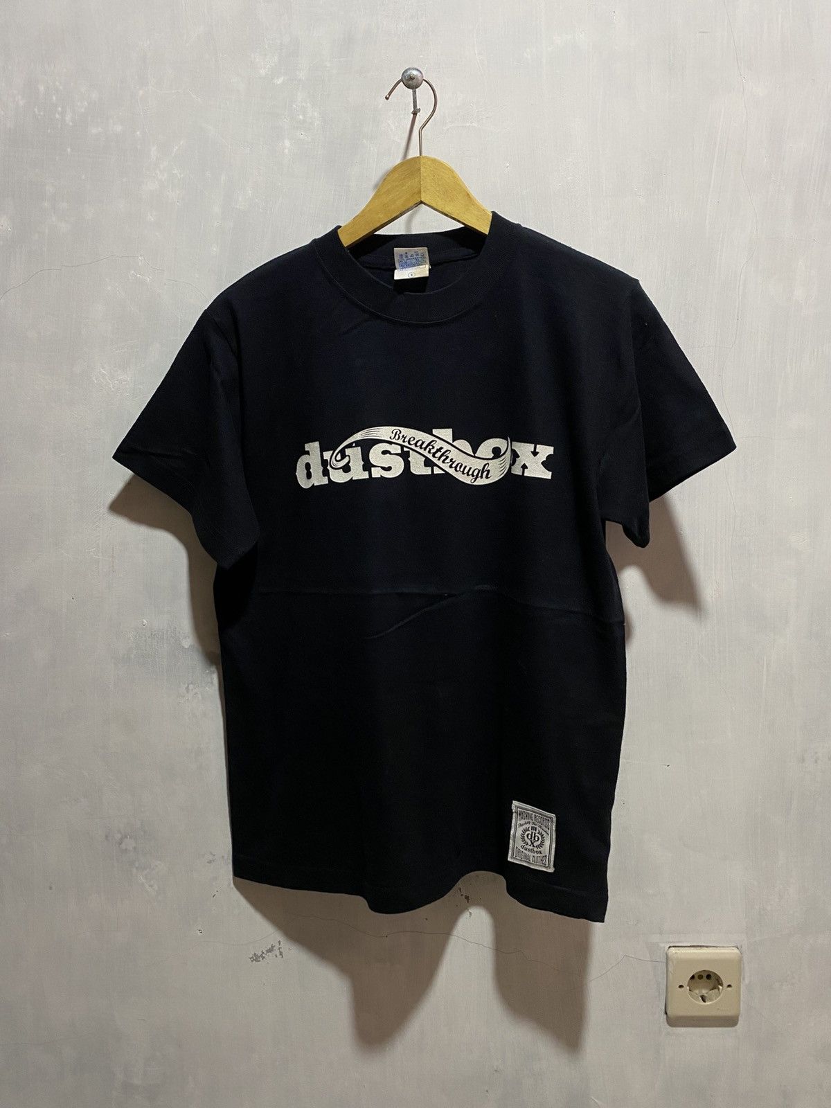 Band Tees Dustbox japan 10th anniversary tshirt Size US M / EU 48-50 / 2 - 1 Thumbnail