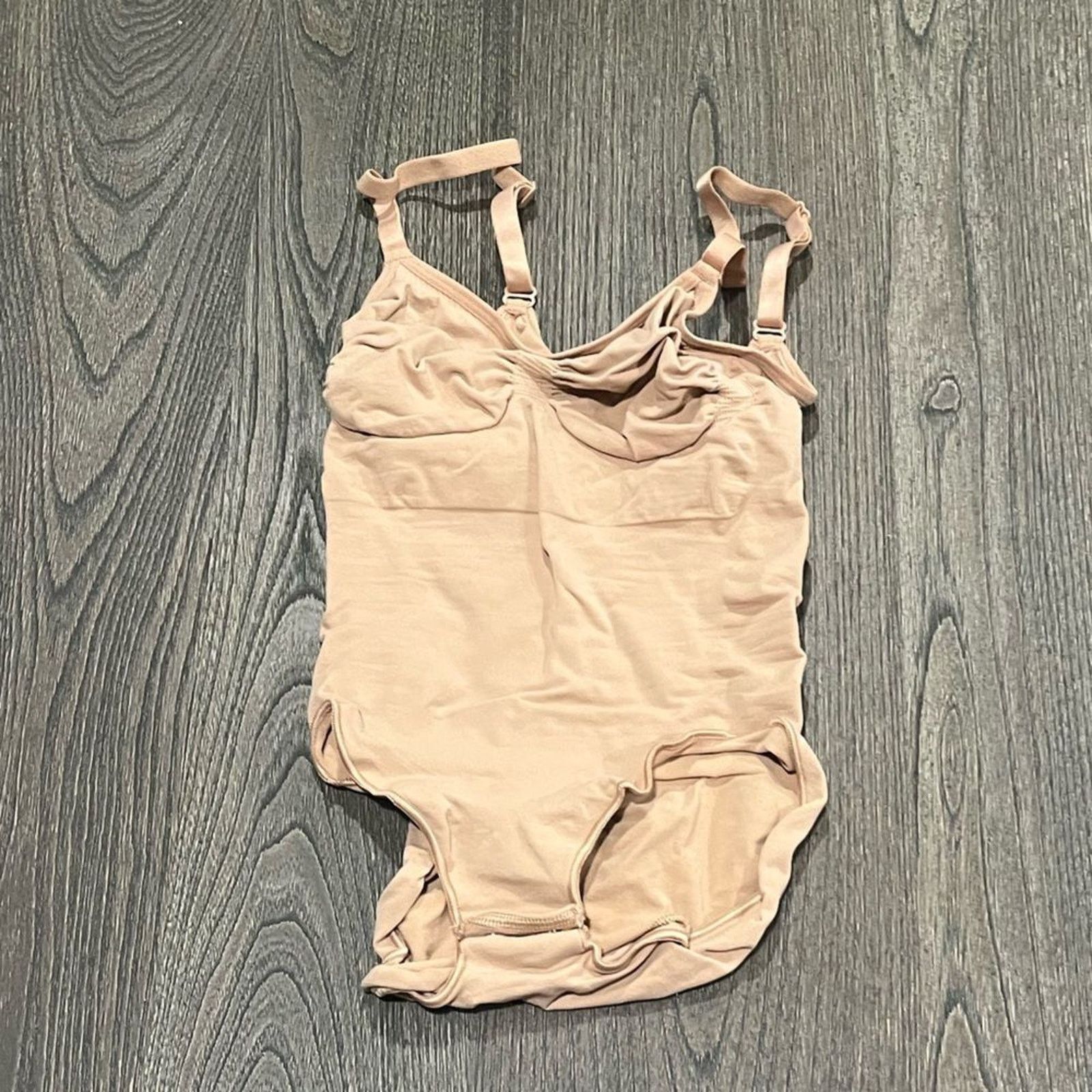 SKIMS NWOT Skims Sculpting Bodysuit - Size S/M Size S / US 4 / IT 40 - 1 Thumbnail