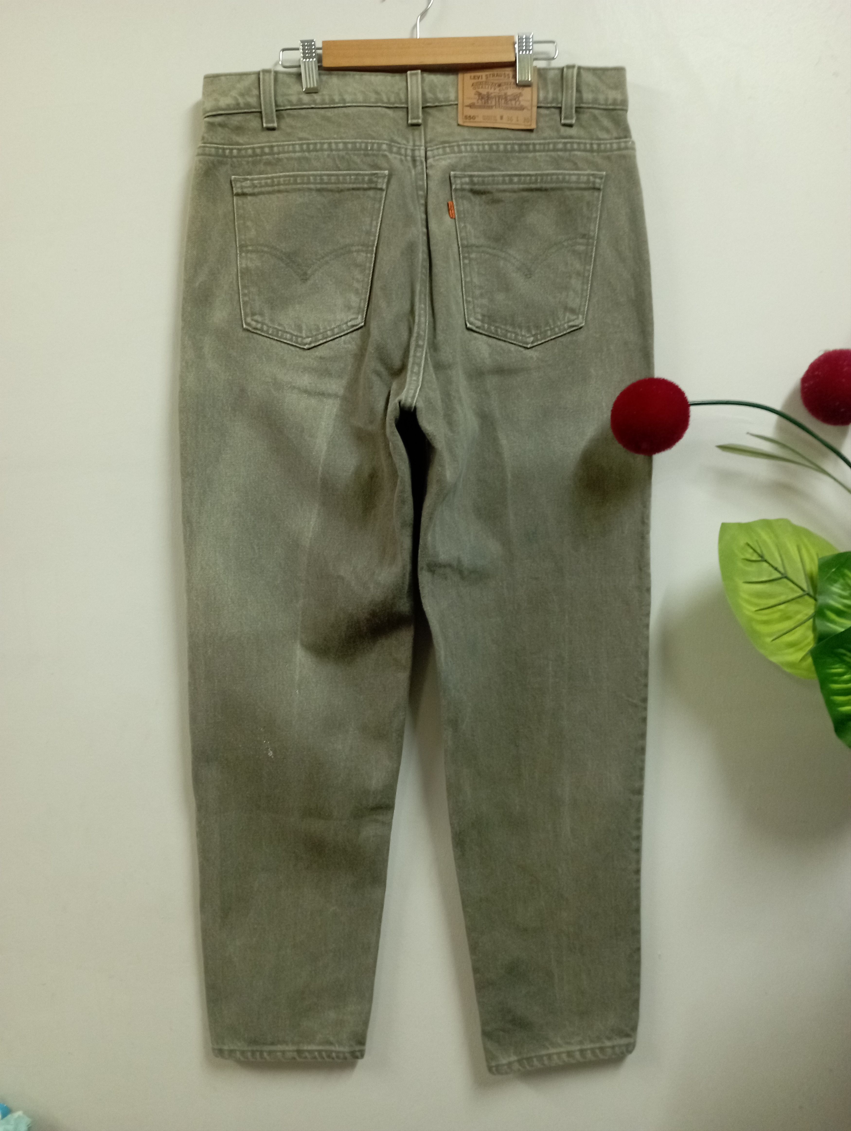 Vintage Vintage Baggy Jeans Made In USA Levi's 550 Orange Tabs Size US 35 - 2 Thumbnail