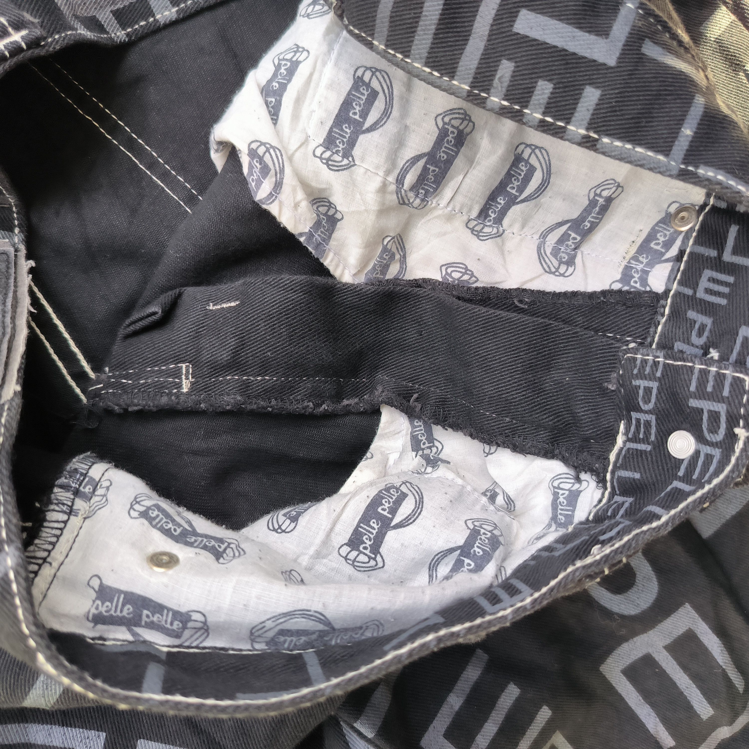 Pelle Pelle × Vintage Vintage Pelle Pelle Marc Buchanan Spell Out Baggy Jeans Size US 34 / EU 50 - 4 Thumbnail
