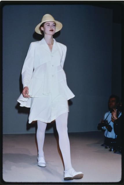 Comme des Garcons Comme des Garçons SS1988 "Frontless, Lame Sequins" Blazer Size S / US 4 / IT 40 - 11 Thumbnail
