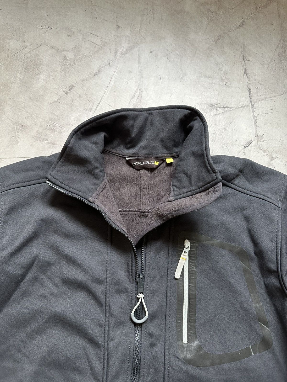 Berghaus Berghaus heavy softshell mens L fits M-L great gorpcore jckt Size US L / EU 52-54 / 3 - 9 Thumbnail