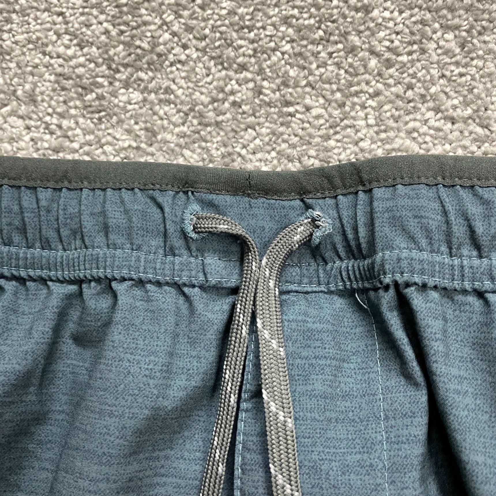 Vintage Columbia Men Shorts Hiking Gray Polyester Active Outdoor Casual 9in Inseam Pockets Regular Medium Size US 31 - 3 Thumbnail