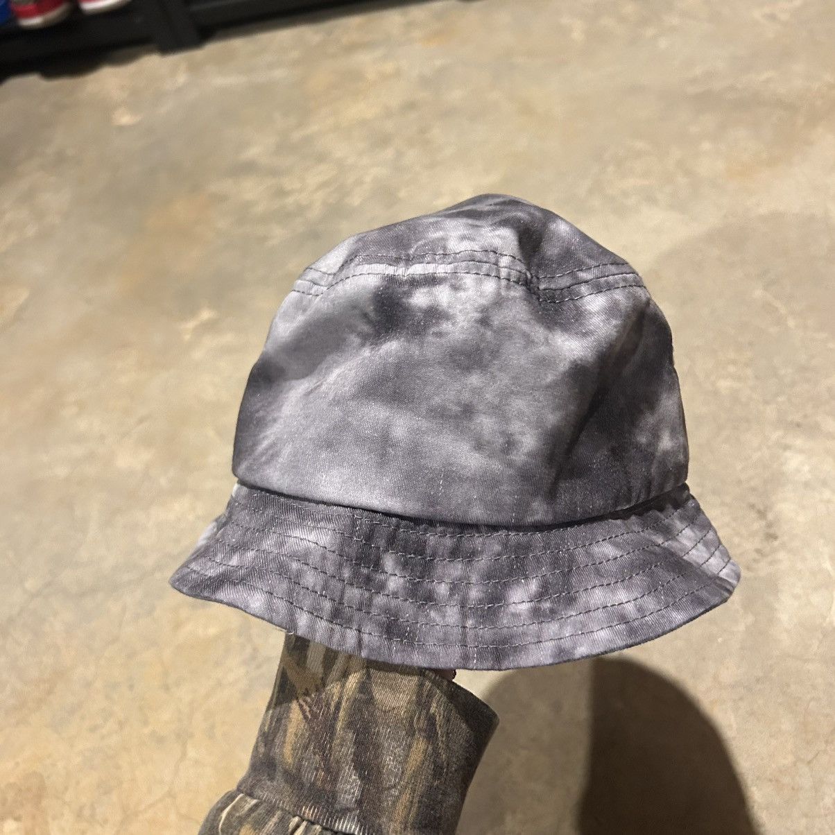 Stussy × Vintage Rare Stussy Stock Tie Dye Embroidered Logo Bucket Hat Size ONE SIZE - 5 Thumbnail