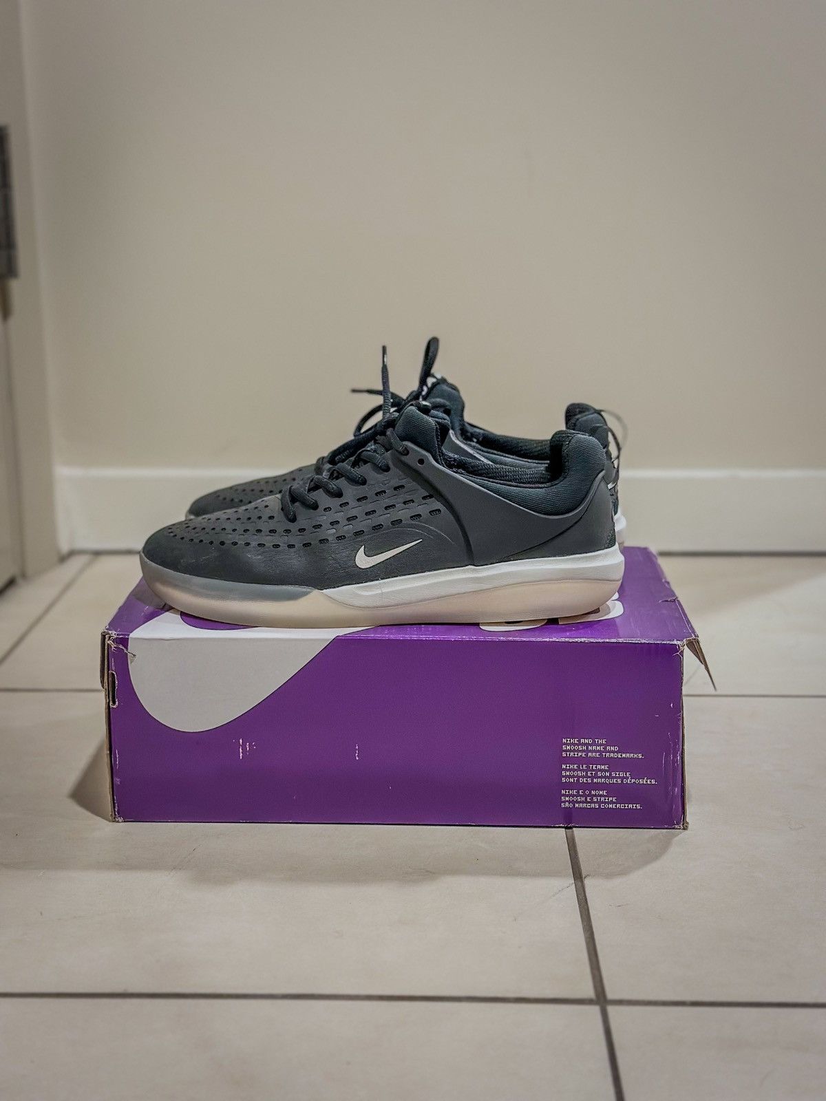 Nike Nike SB Nyjah 3 Skate Shoes Size US 9 / EU 42 - 2 Thumbnail