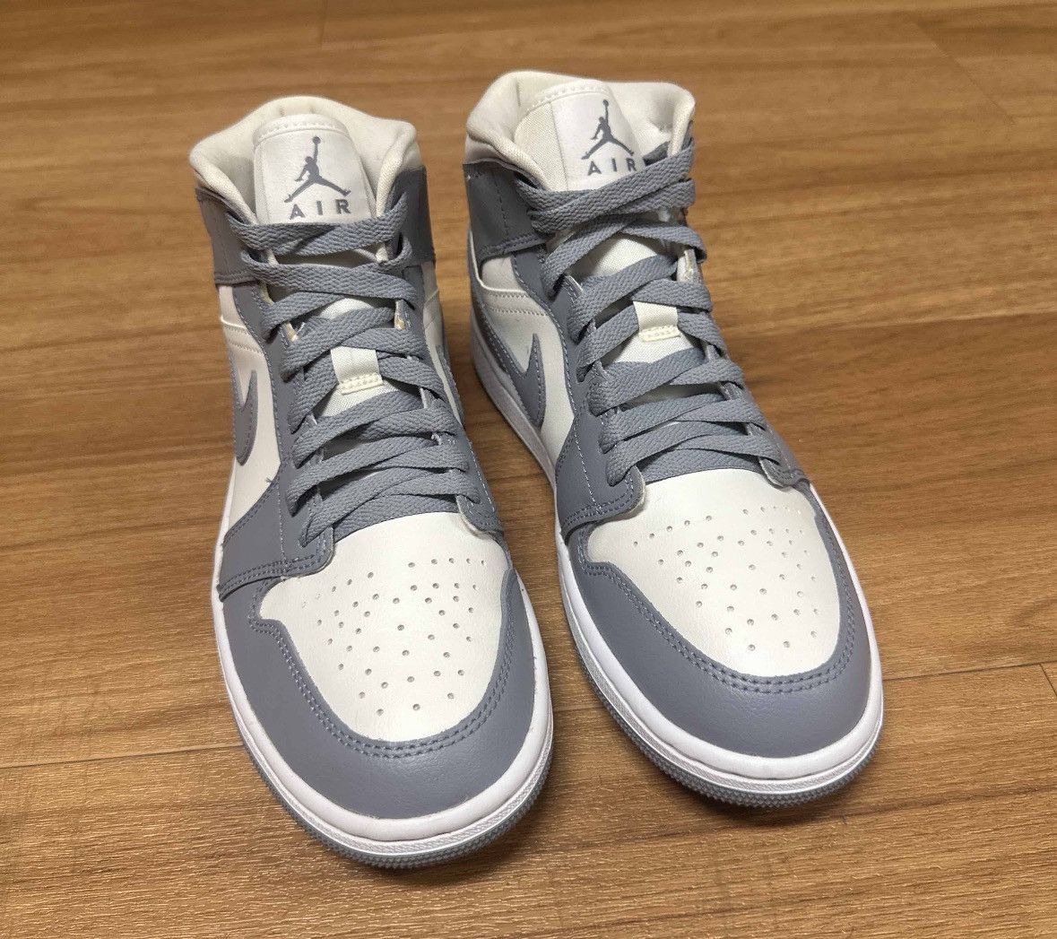 Jordan Brand × Nike Jordan 1 Mid Stealth 2022 Size US 7 / EU 40 - 8 Thumbnail