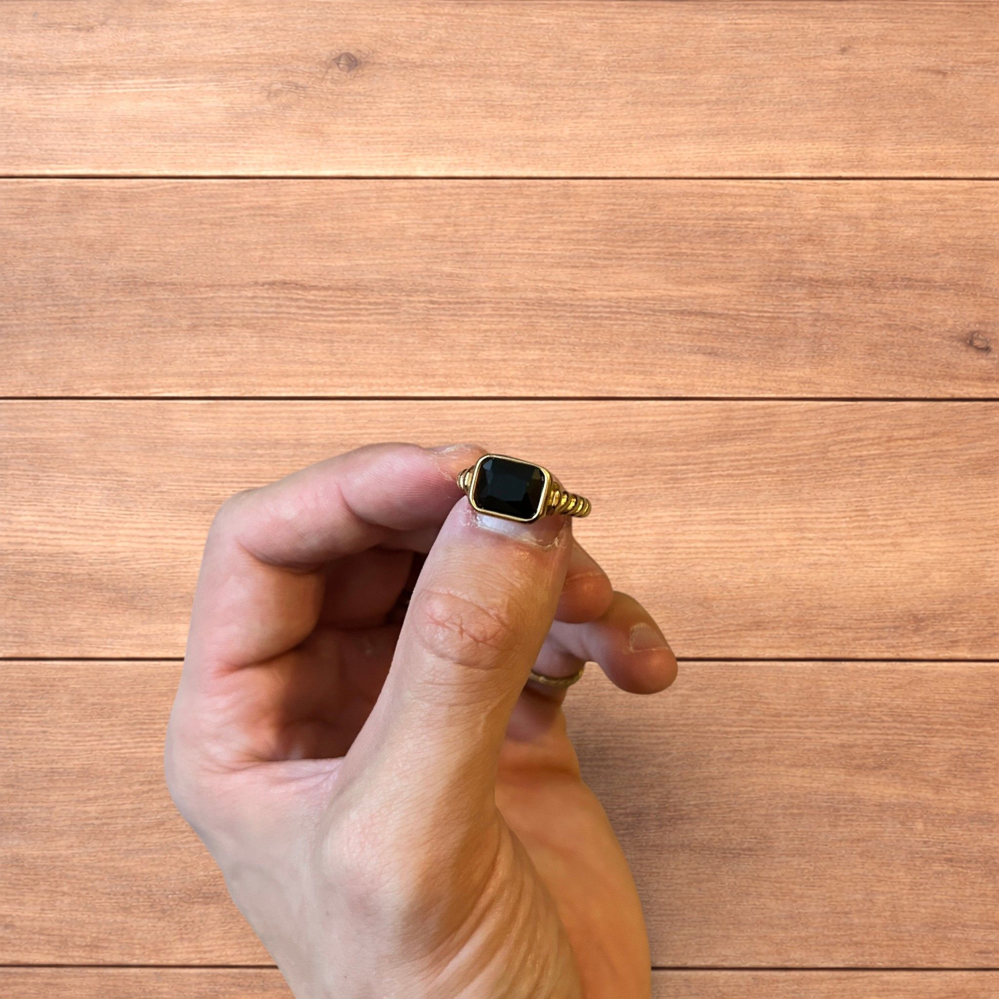 Japanese Brand Lovely vintage style gold ring with black gemstone. Size ONE SIZE - 1 Thumbnail