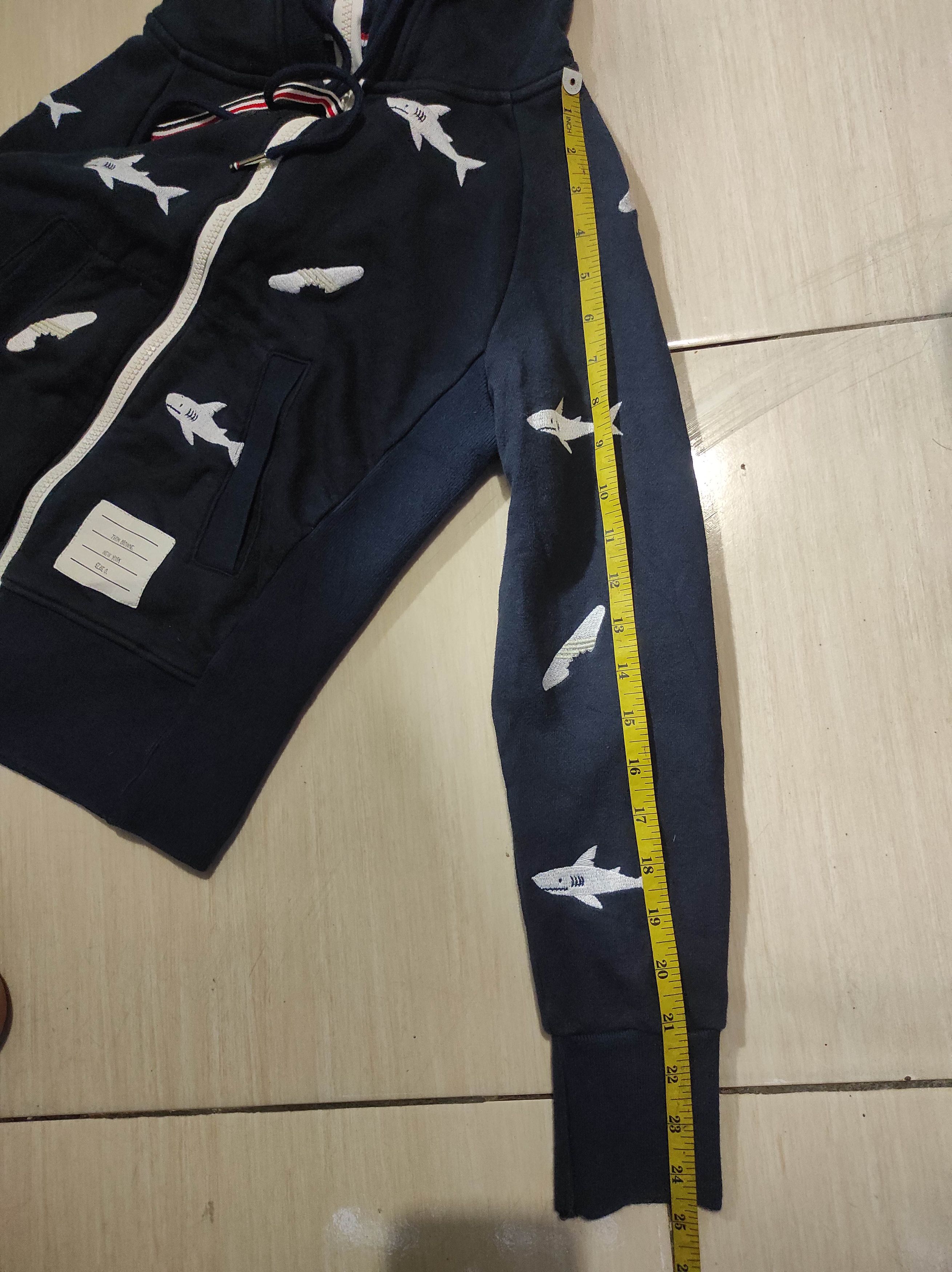 Thom Browne Thom Browne Shark and Surfboard Embroidered Navy Hoodie Size US XS / EU 42 / 0 - 25 Thumbnail