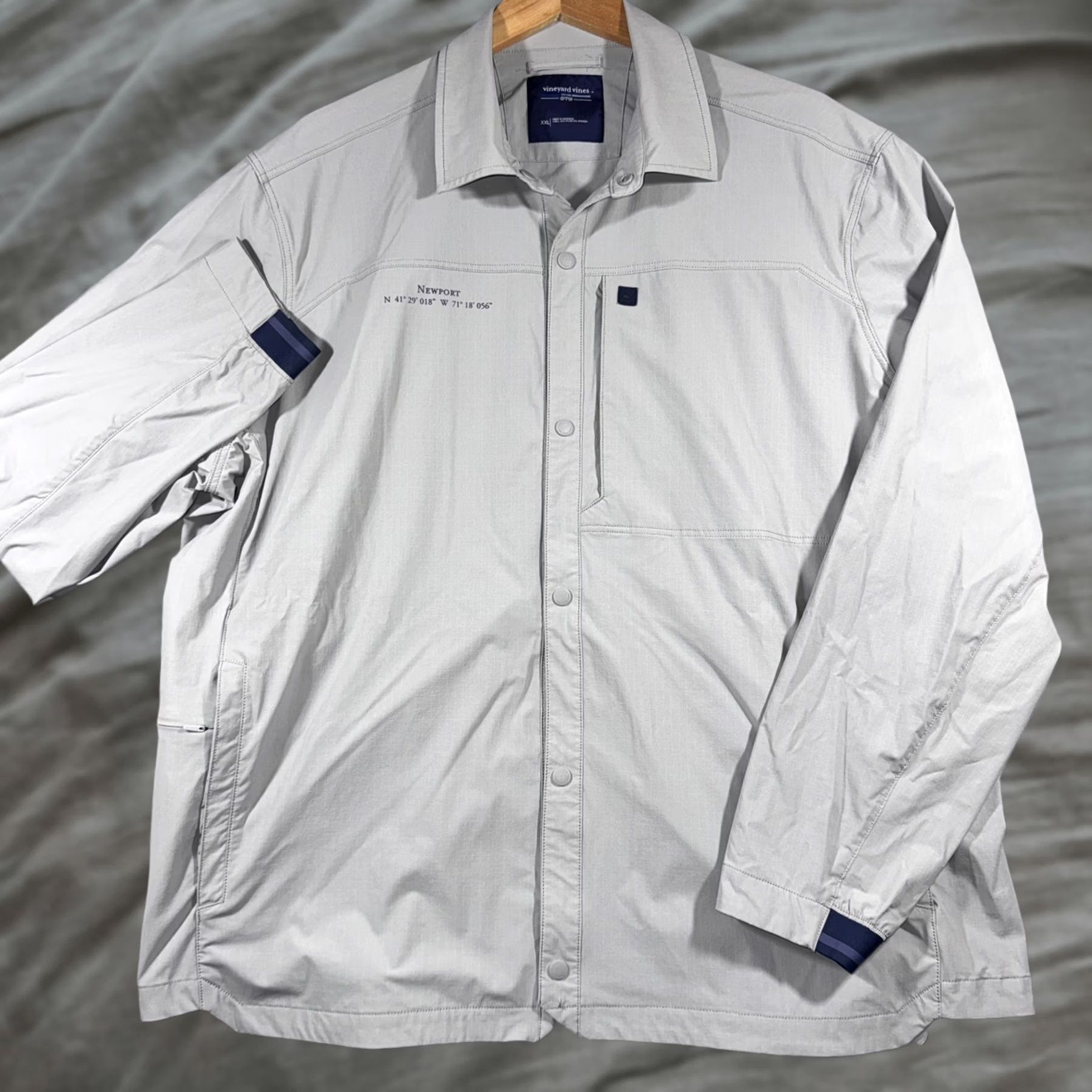 Vineyard Vines Vineyard Vines On The Go Overshirt Photo Ultimate Gray Men's 2XL Long Sleeve Snap Front Shirt Casual Size US XXL / EU 58 / 5 - 1 Thumbnail
