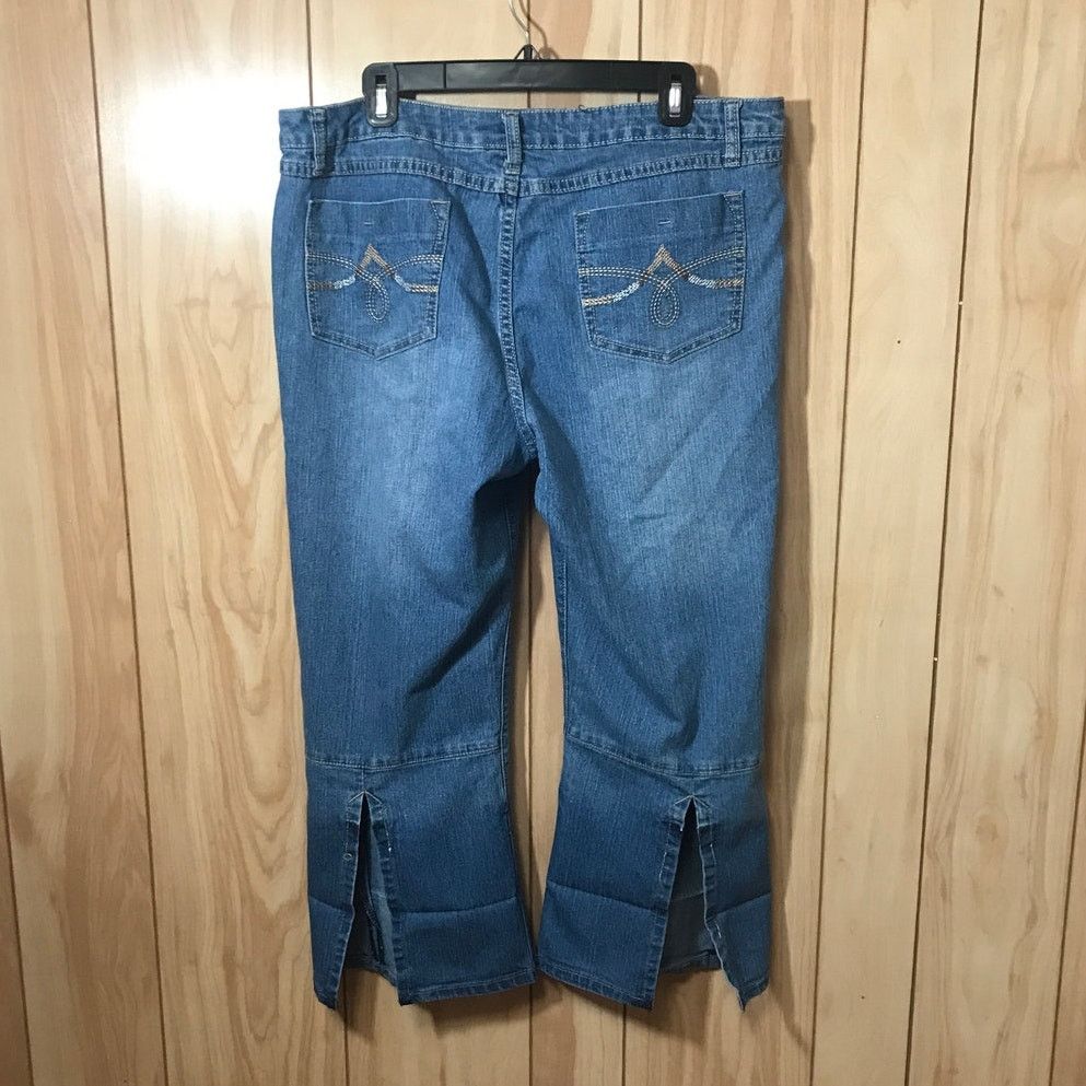 Faded Glory Faded Glory Stretch Blue Denim 5 Pocket Relaxed Jean 14 Size 36" / US 14 / IT 50 - 2 Thumbnail