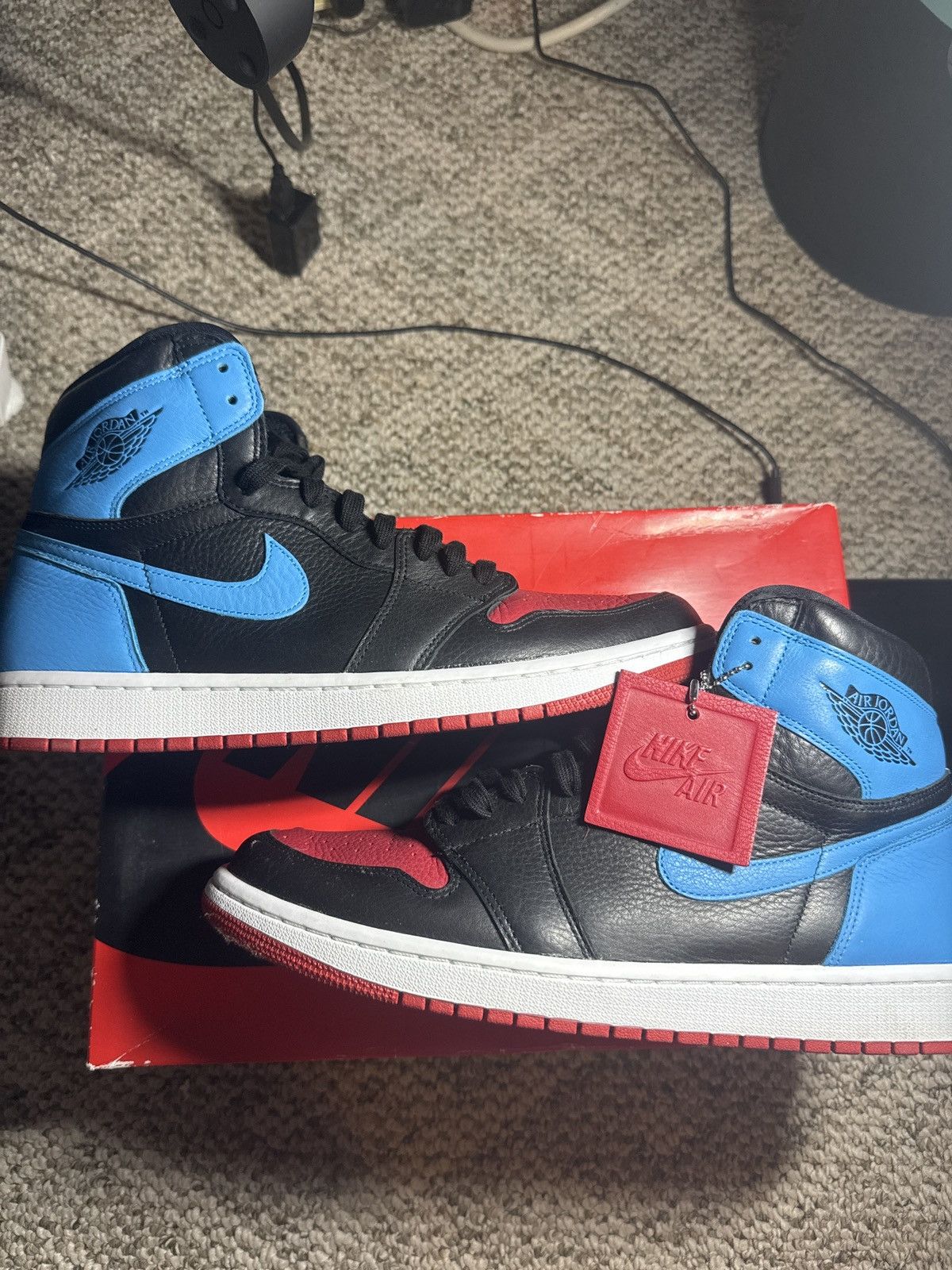 Nike Womens Air Jordan 1 High OG NC to Chi Size US 12.5 / EU 45-46 - 1 Thumbnail