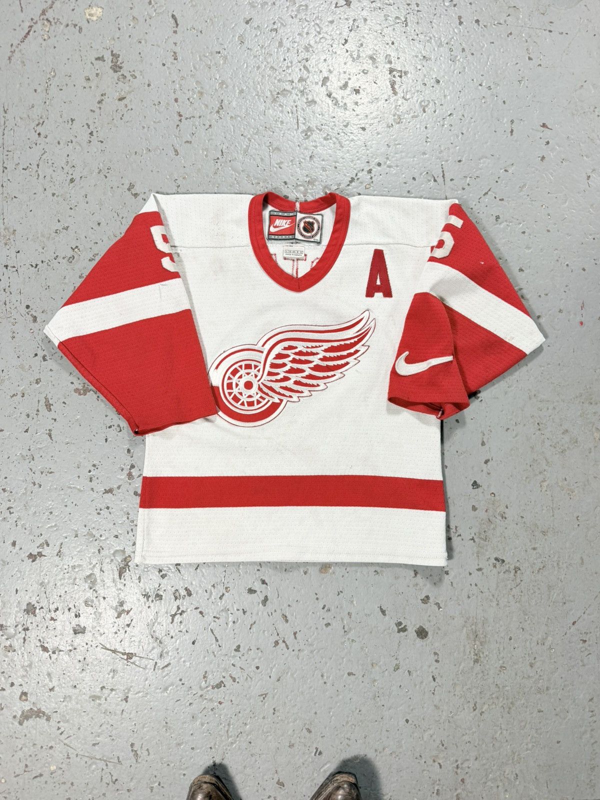 NHL Vintage Nike NHL Detroit Red Wings Jersey Size US S / EU 44-46 / 1 - 3 Thumbnail