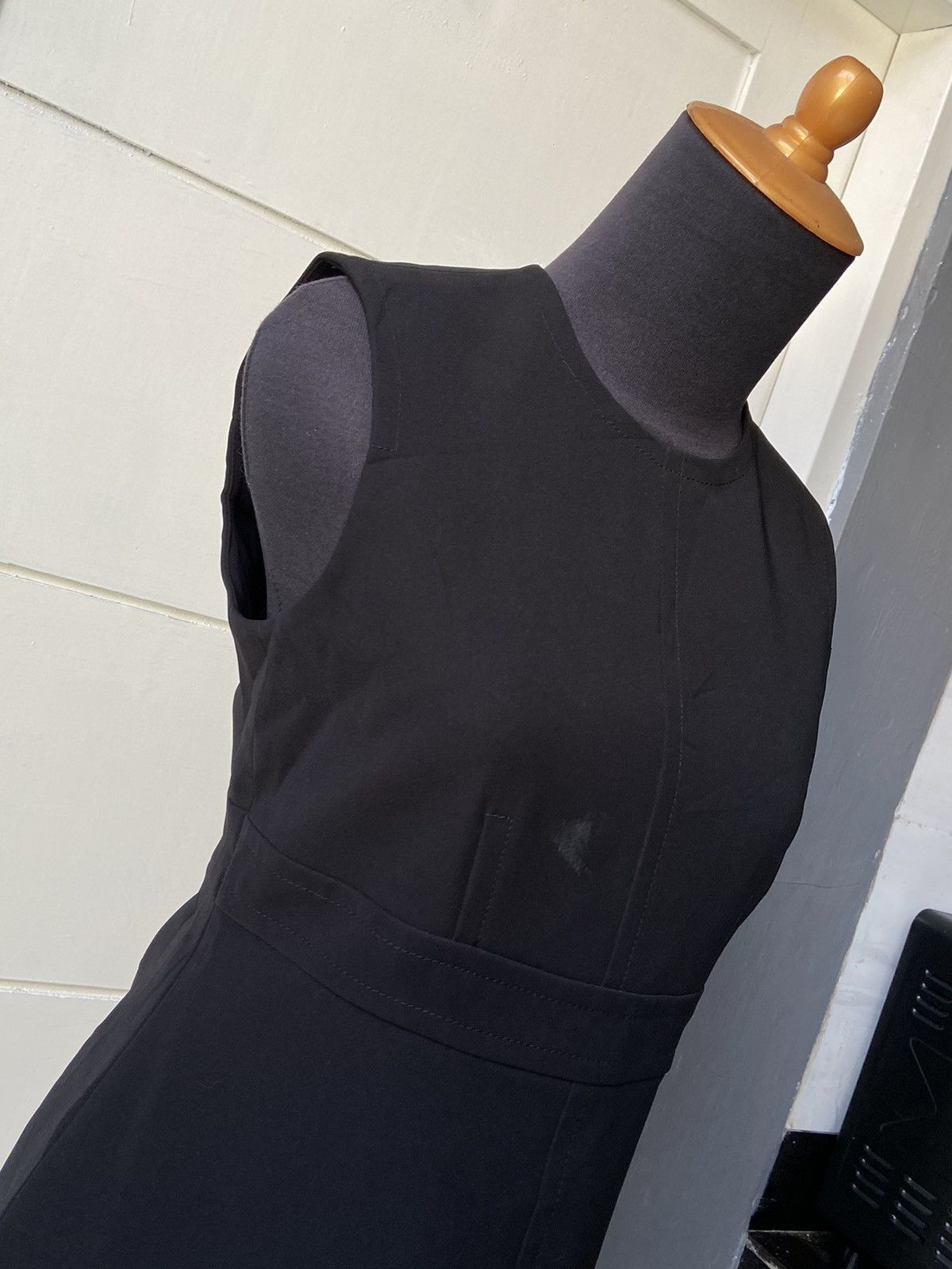 Louis Vuitton LOUIS VUITTON Black Midi Dress Size XS / US 0-2 / IT 36-38 - 19 Thumbnail
