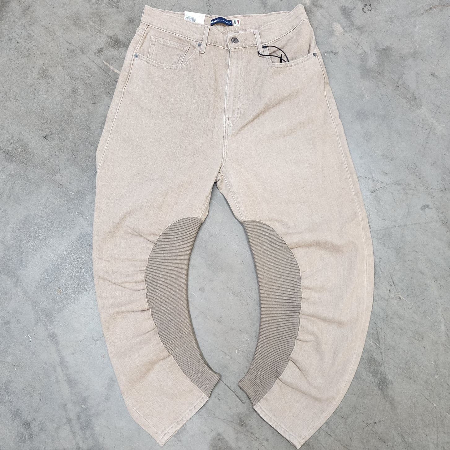 image of Levis Levi's Made & Crafted Made In Italy Barrel Crop Beige 28W, Men's