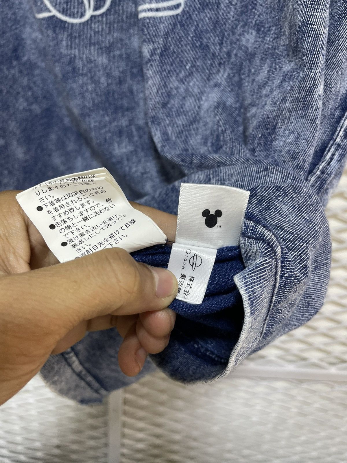 Japanese Brand NIKO AND.. x DISNEY BLUE DENIM tshirt Size US L / EU 52-54 / 3 - 8 Thumbnail
