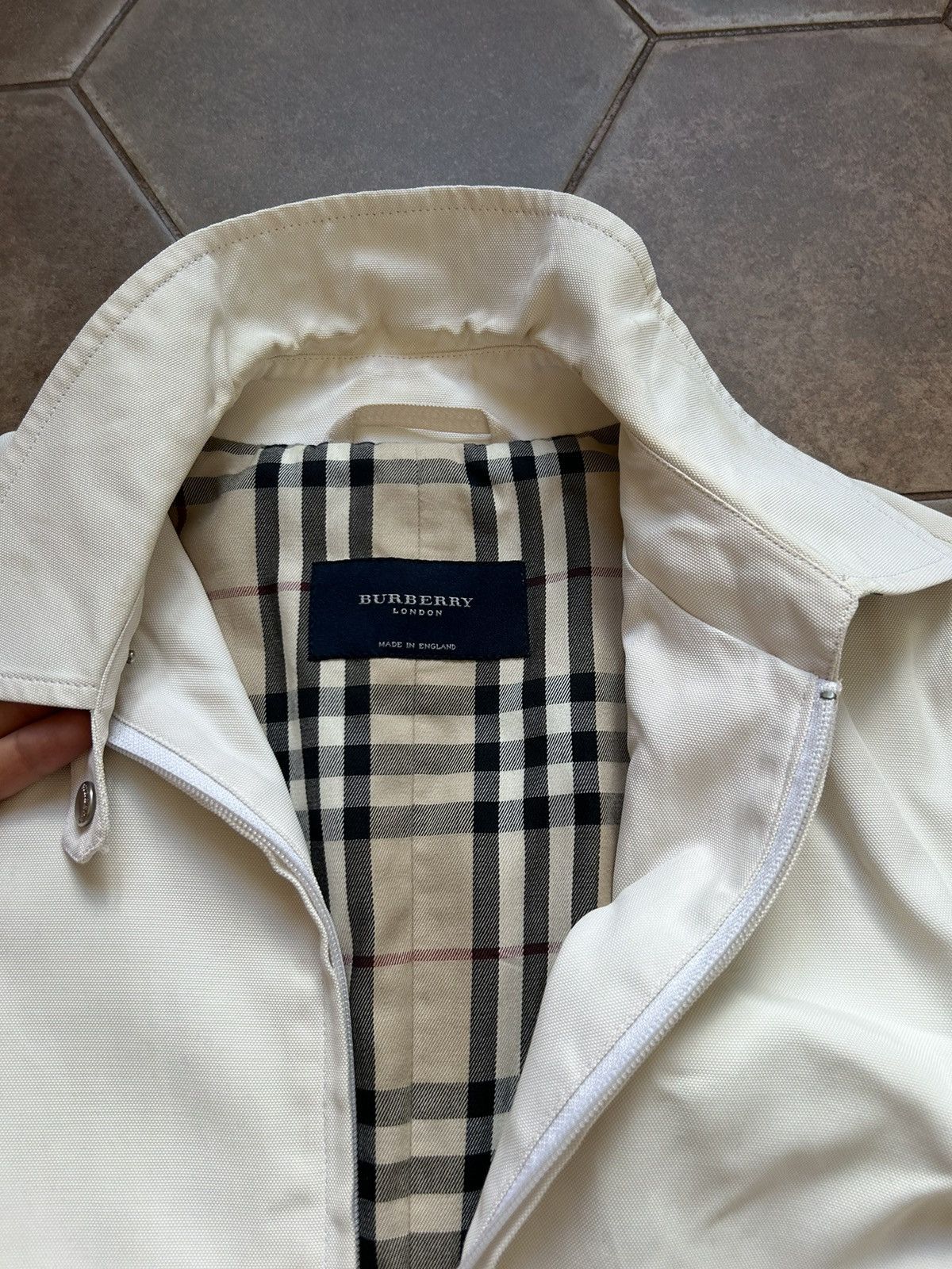 Burberry Vintage Burberry Jacket Size M / US 6-8 / IT 42-44 - 4 Thumbnail