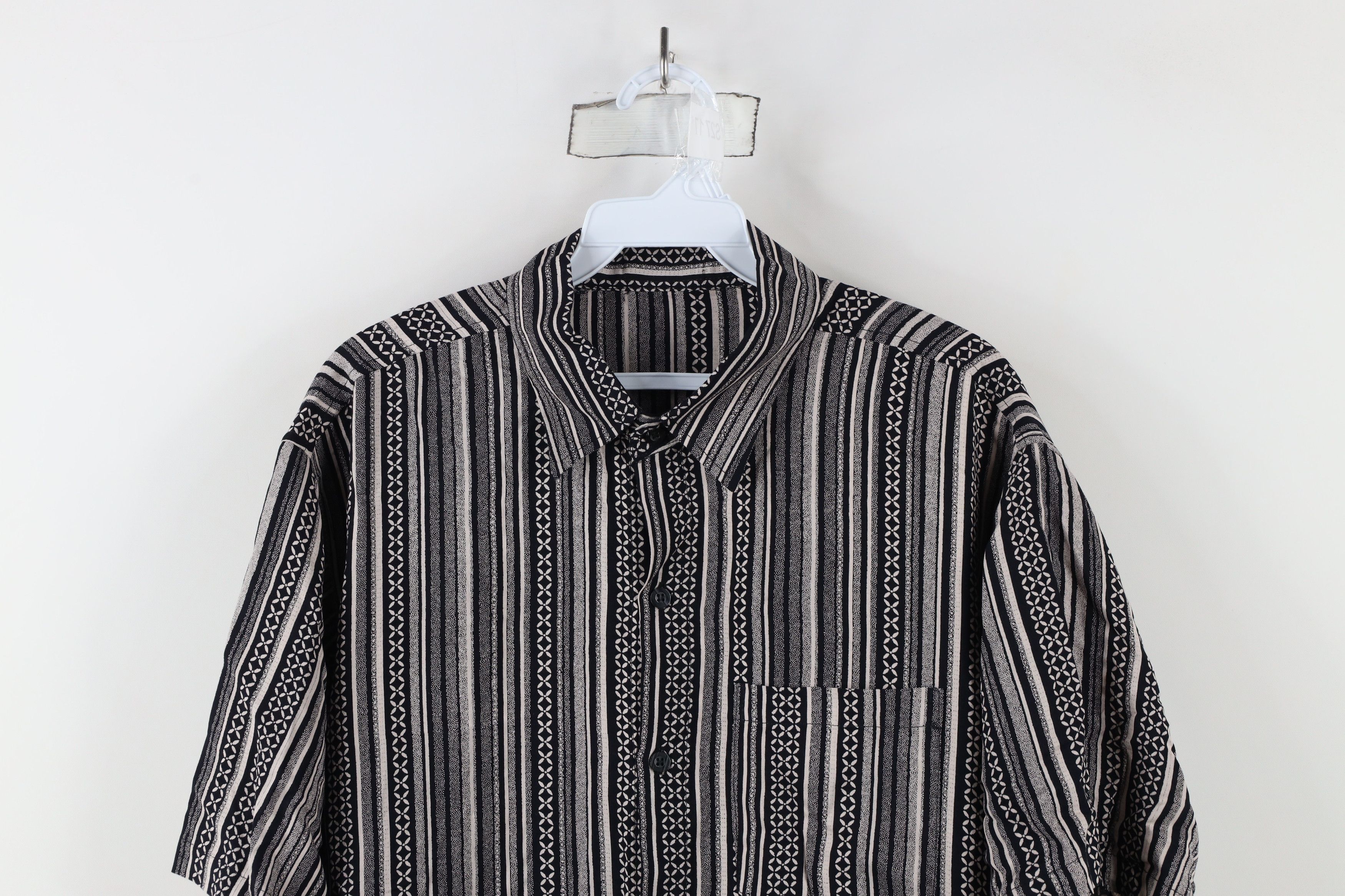 Vintage Vintage 90s Streetwear Striped Short Sleeve Button Shirt Size US L / EU 52-54 / 3 - 2 Thumbnail