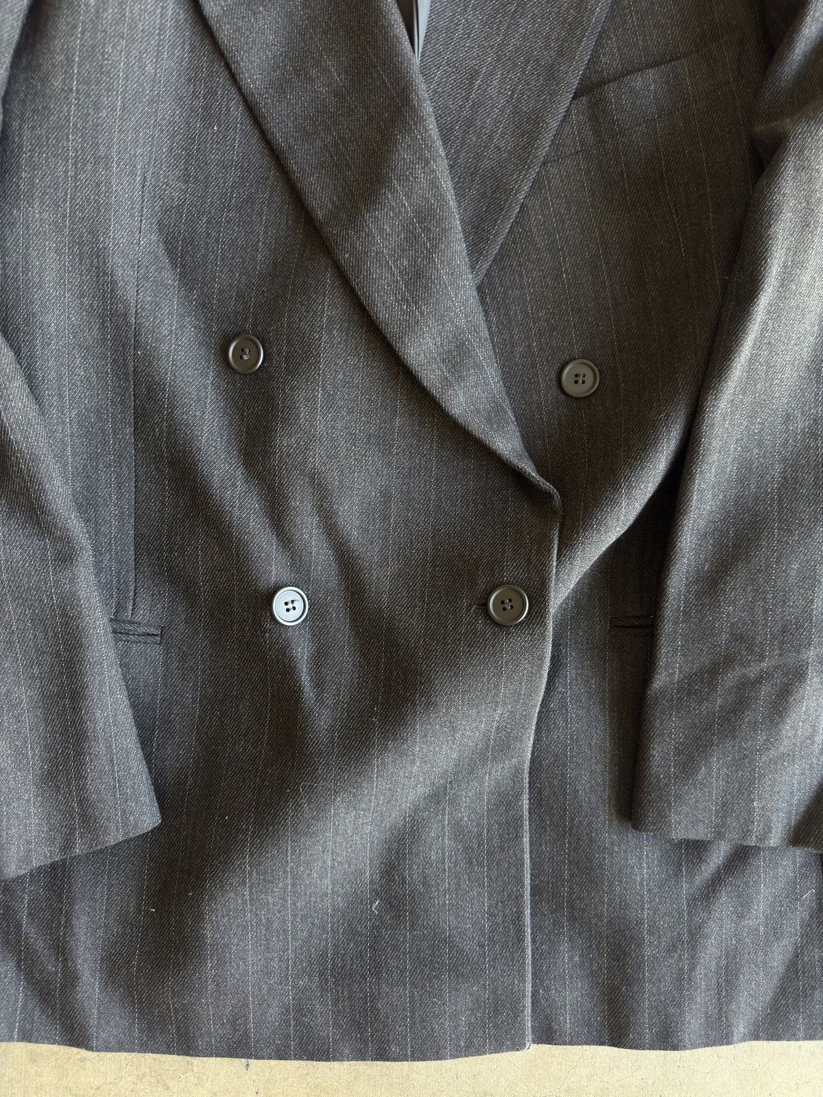 Giorgio Armani Giorgio Armani Made in Italy Pinstripe DB Peak Lapel Jacket Size 42L - 5 Thumbnail