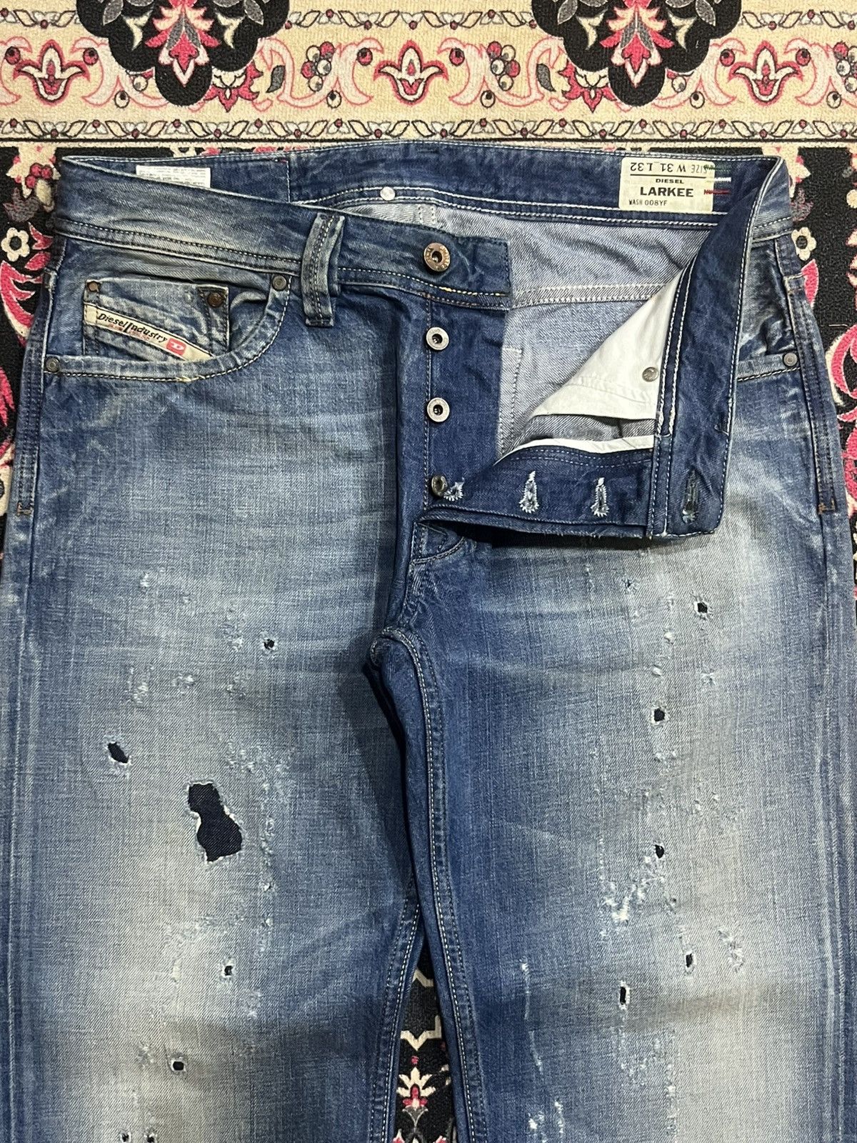 Diesel Vintage Diesel “Larkee” Blue Washed Distress Loose Leg Jeans Size US 31 - 5 Thumbnail