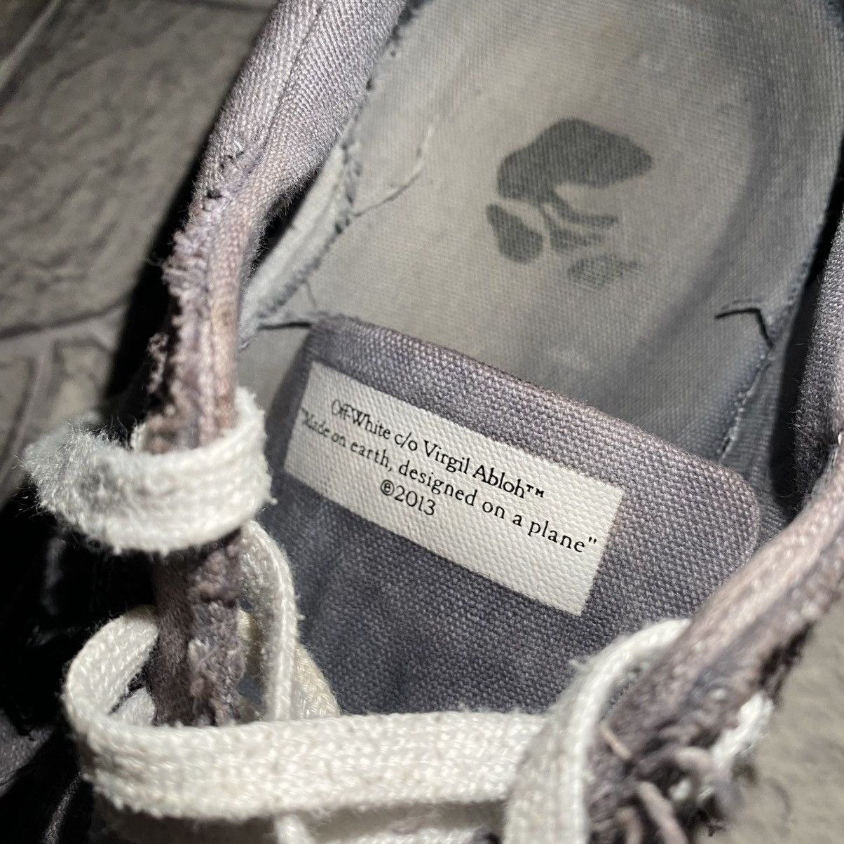 Off-White Off White Vulcanized - Grey suede Size US 10 / EU 43 - 11 Thumbnail