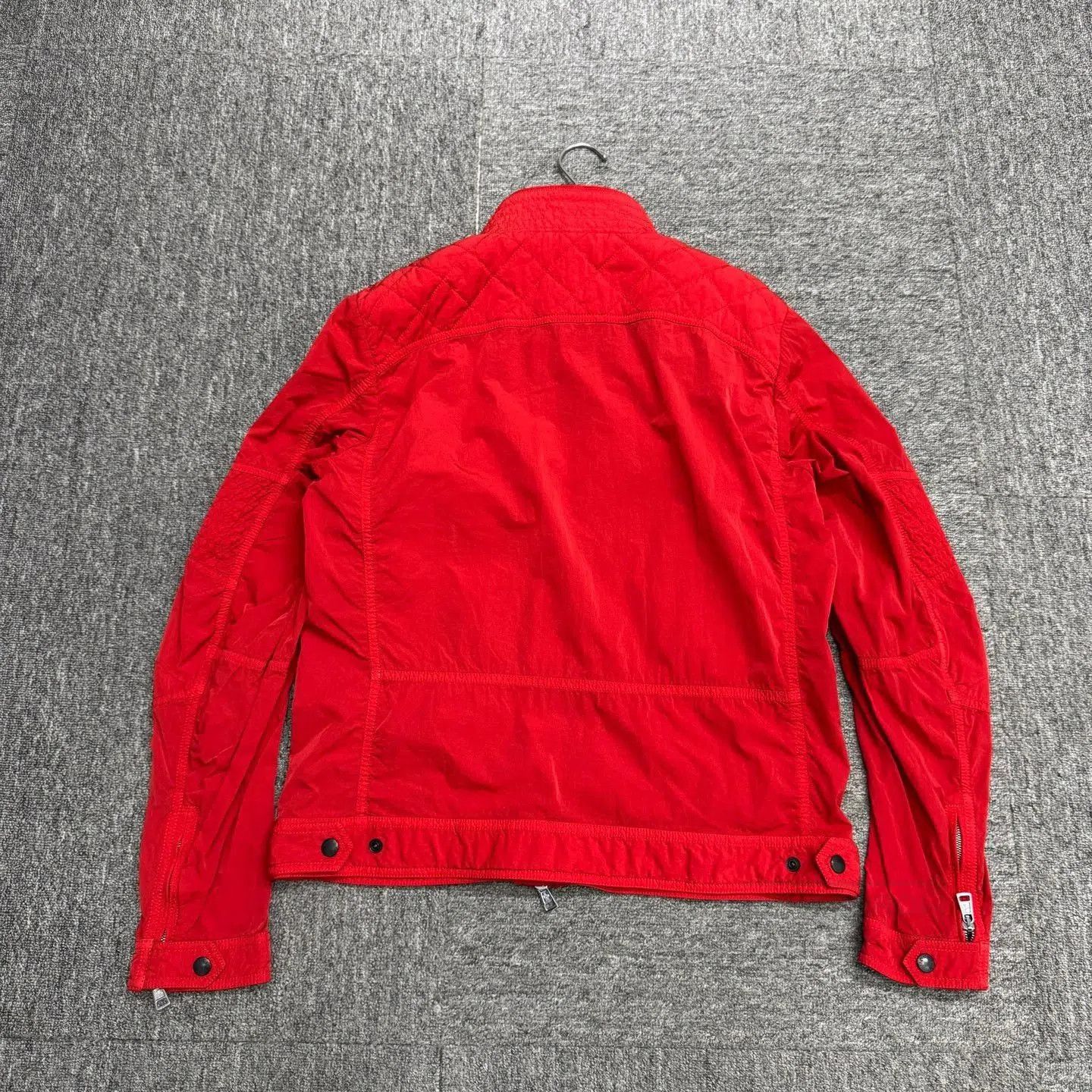 Moncler Red Quilted Light Jacket Size L. Size US L / EU 52-54 / 3 - 5 Thumbnail