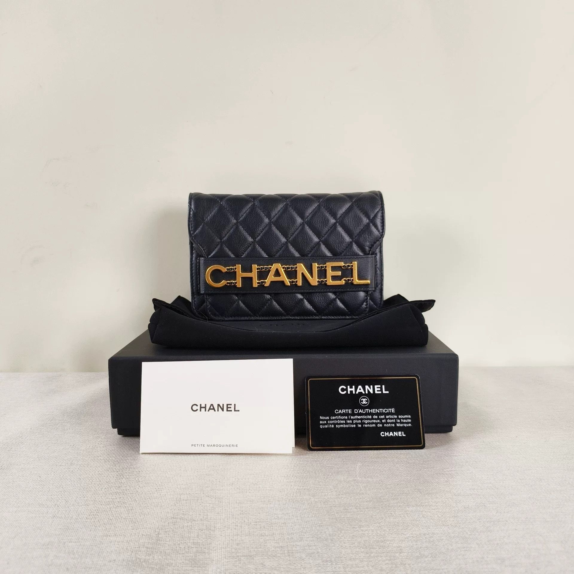 Chanel Pre-loved Bag Very good condition Size ONE SIZE - 1 Thumbnail