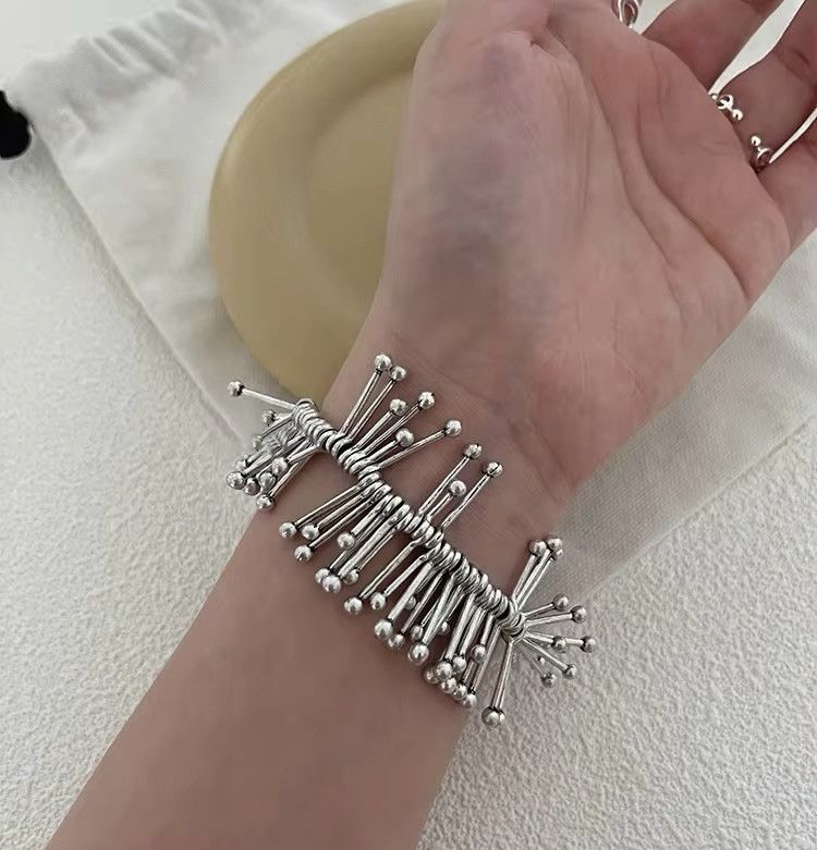 Japanese Brand × Jewelry Avant garde seaweed fringe bracelet chain aesthetic y2k Size ONE SIZE - 4 Thumbnail