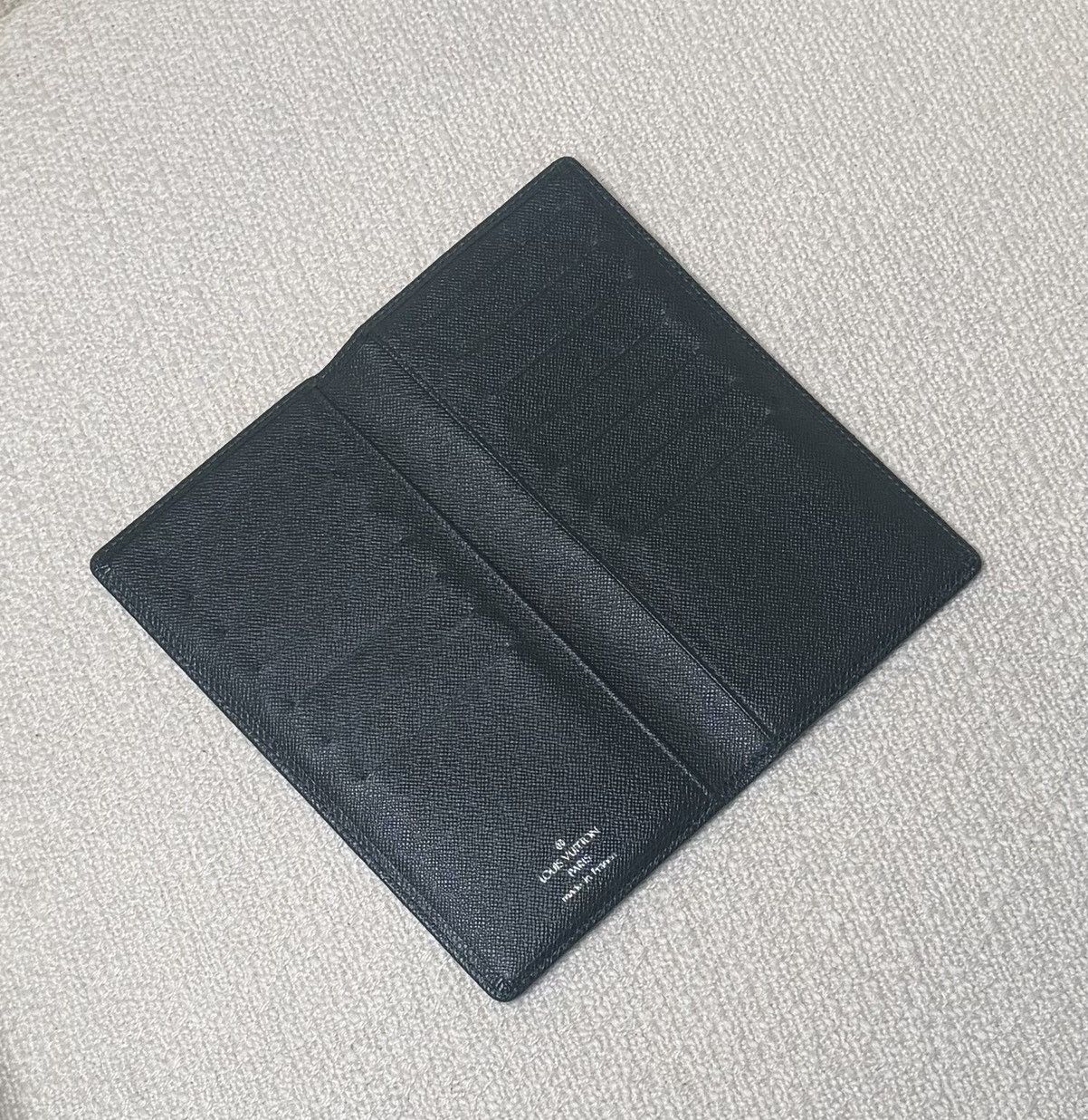 Louis Vuitton Louis Vuitton Organizer • Authentic •Date Code MI0025 Size ONE SIZE - 3 Thumbnail