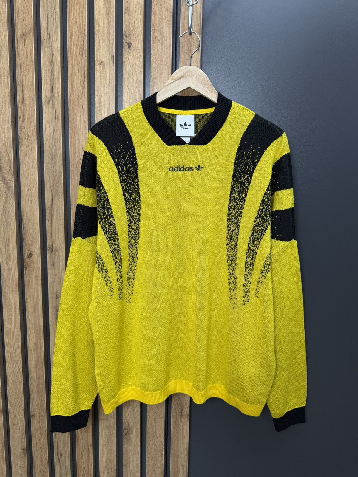 Adidas Adidas Santiago Loose Fully Fashion Knit Jersey Yellow Size US S / EU 44-46 / 1 - 1 Thumbnail