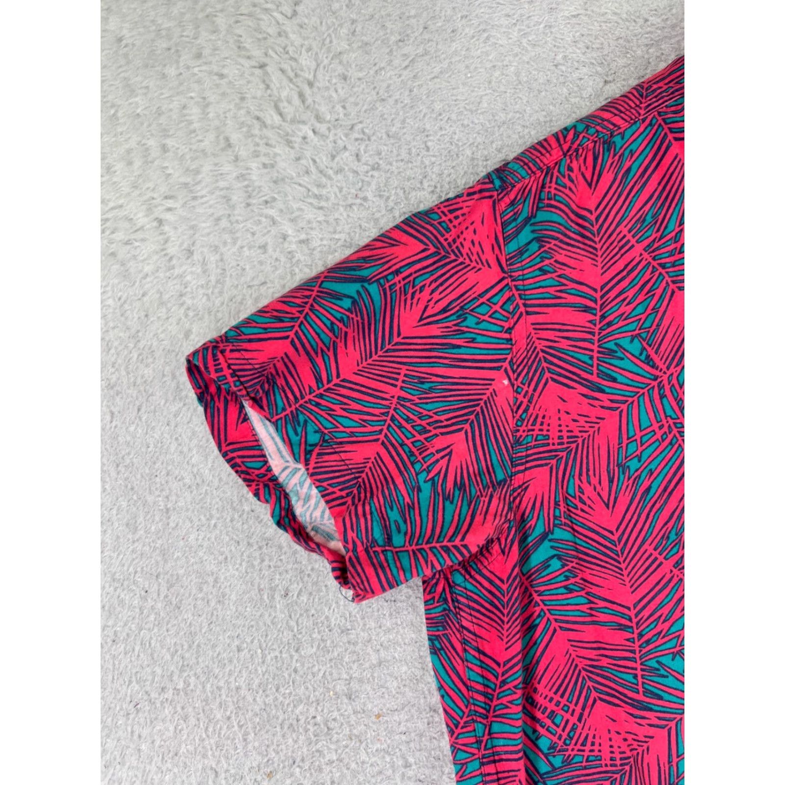 Vintage Eighty Eight Shirt Men Adult Large Pink Green Palm All Over Print Button Up Viscose Floral Short Sleeve Casual Shirt Size US L / EU 52-54 / 3 - 3 Thumbnail