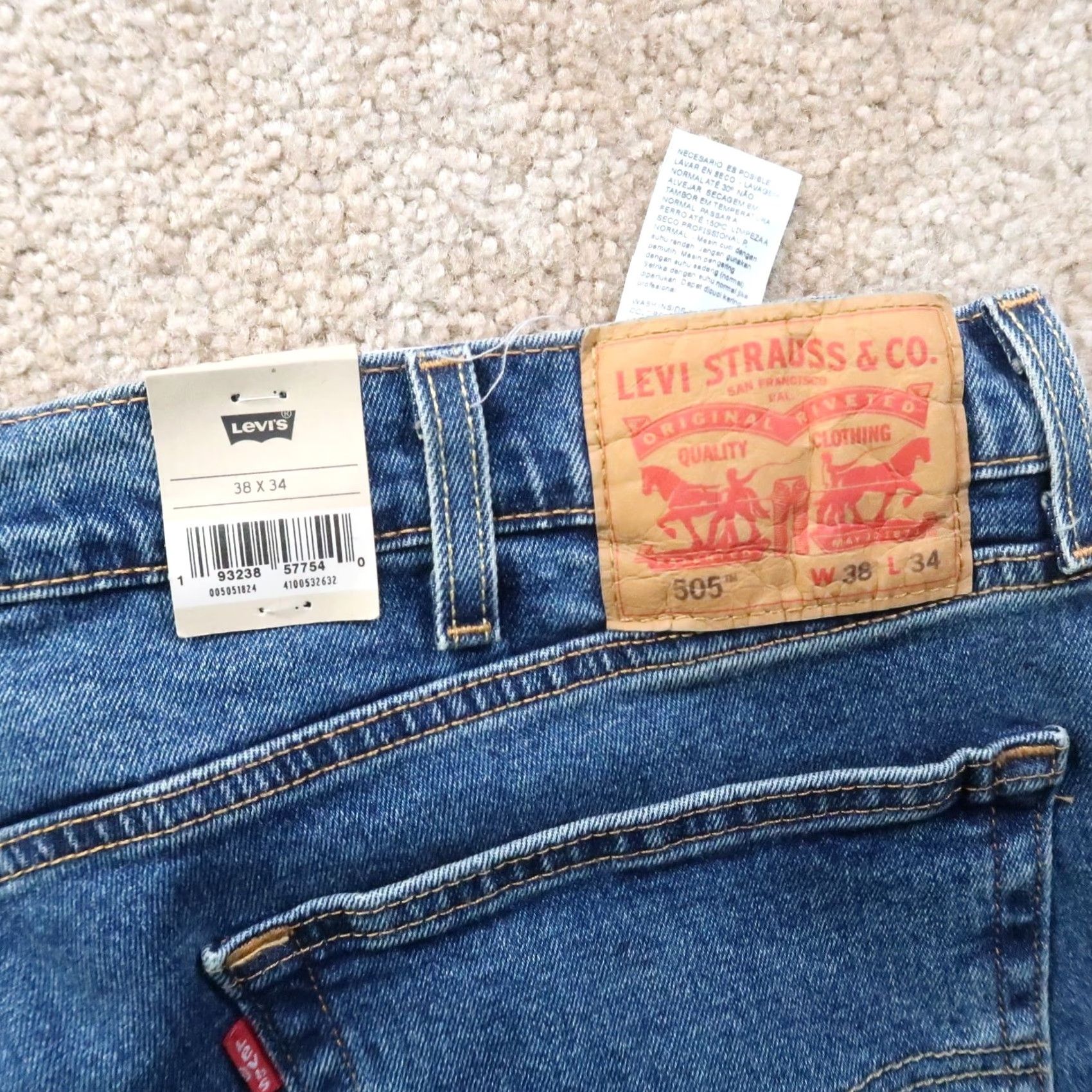 Levi's Levi's 505 Regular Fit Straight Leg Jeans Men's 38x34 Blue Denim NEW Size US 38 / EU 54 - 4 Thumbnail