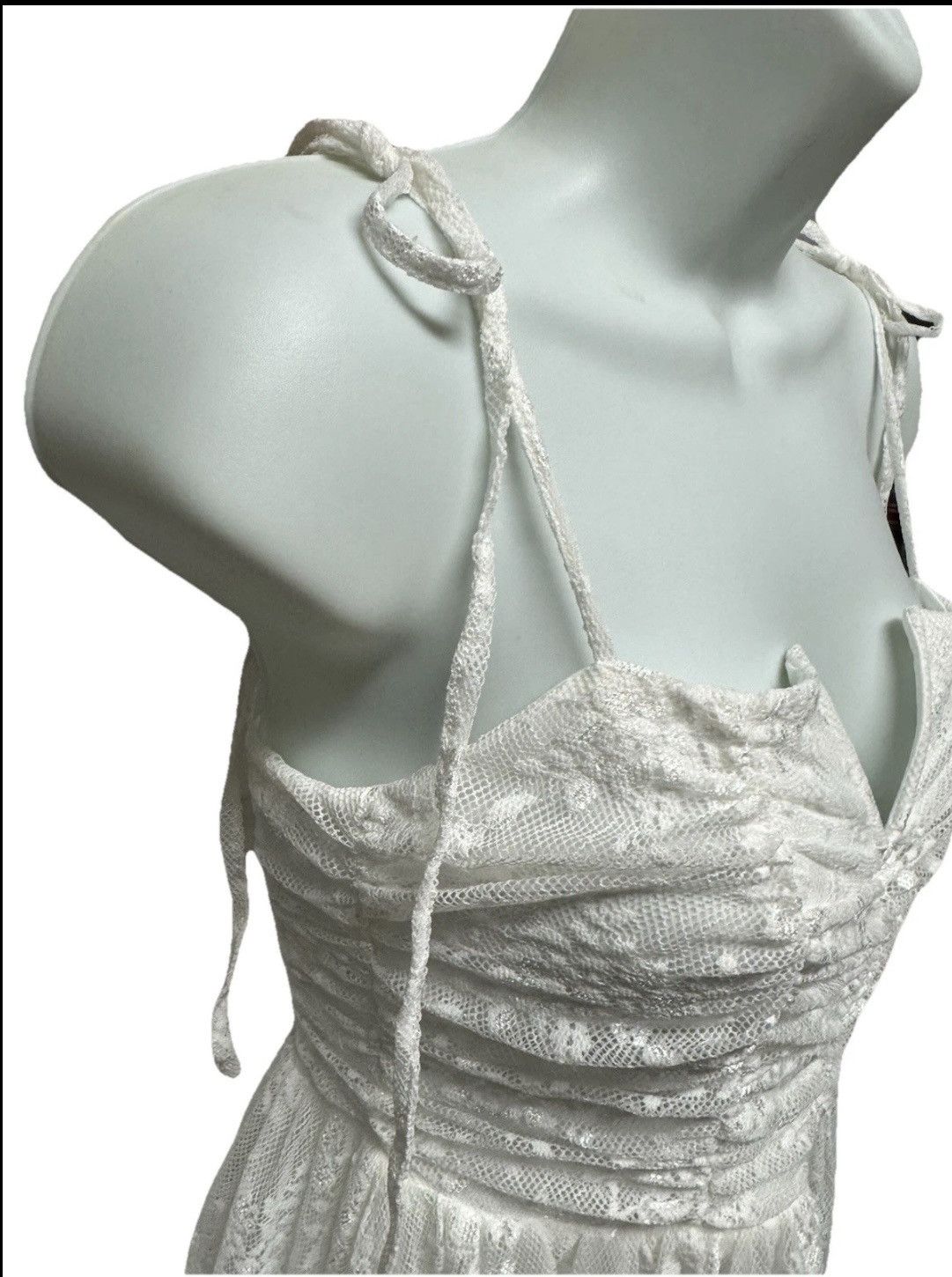 Lulus Lulus Sweetie White Lace Ruched Tie-Strap XS Midi Dress Size XS / US 0-2 / IT 36-38 - 5 Thumbnail