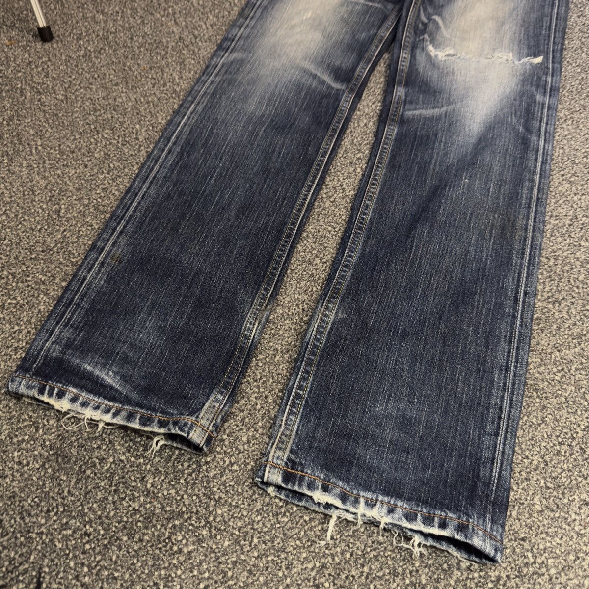 Beauty Beast Levis 511 Slim Cut Distressed Denim Size US 30 / EU 46 - 6 Thumbnail